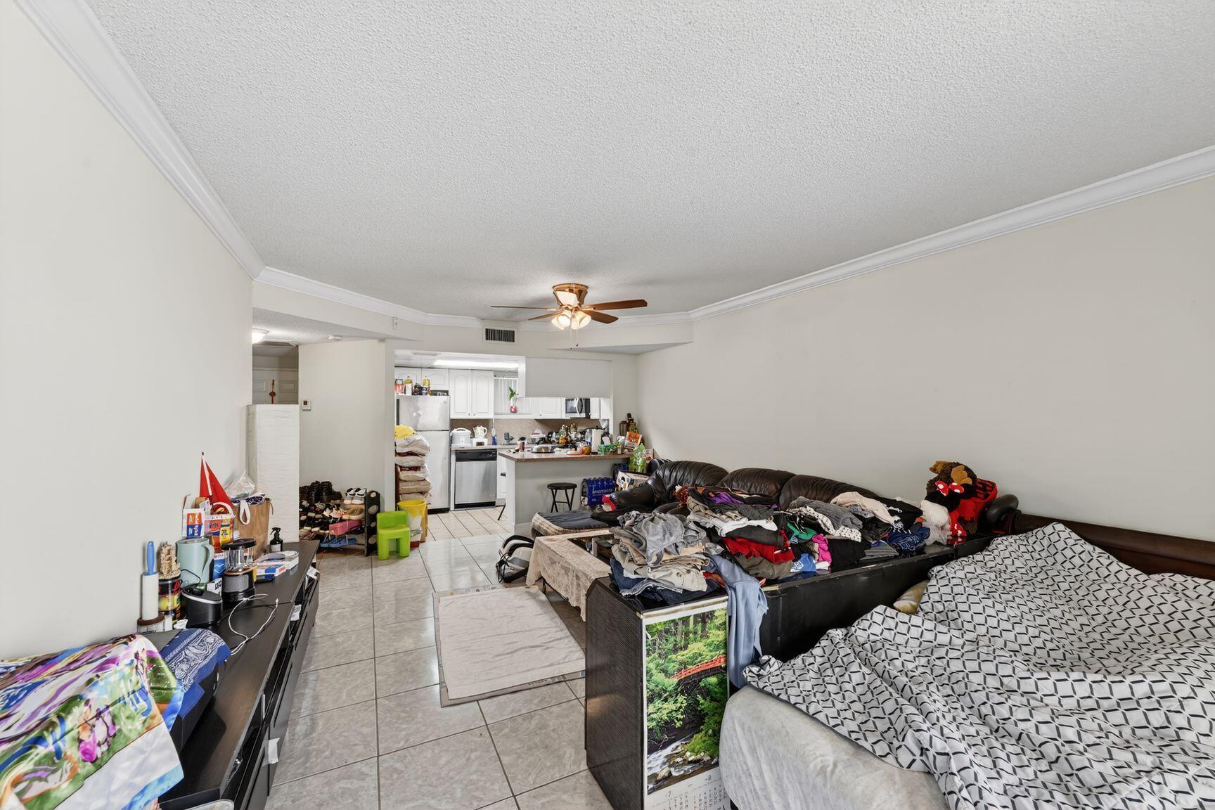 LAS VISTAS AT DORAL CONDO - Residential