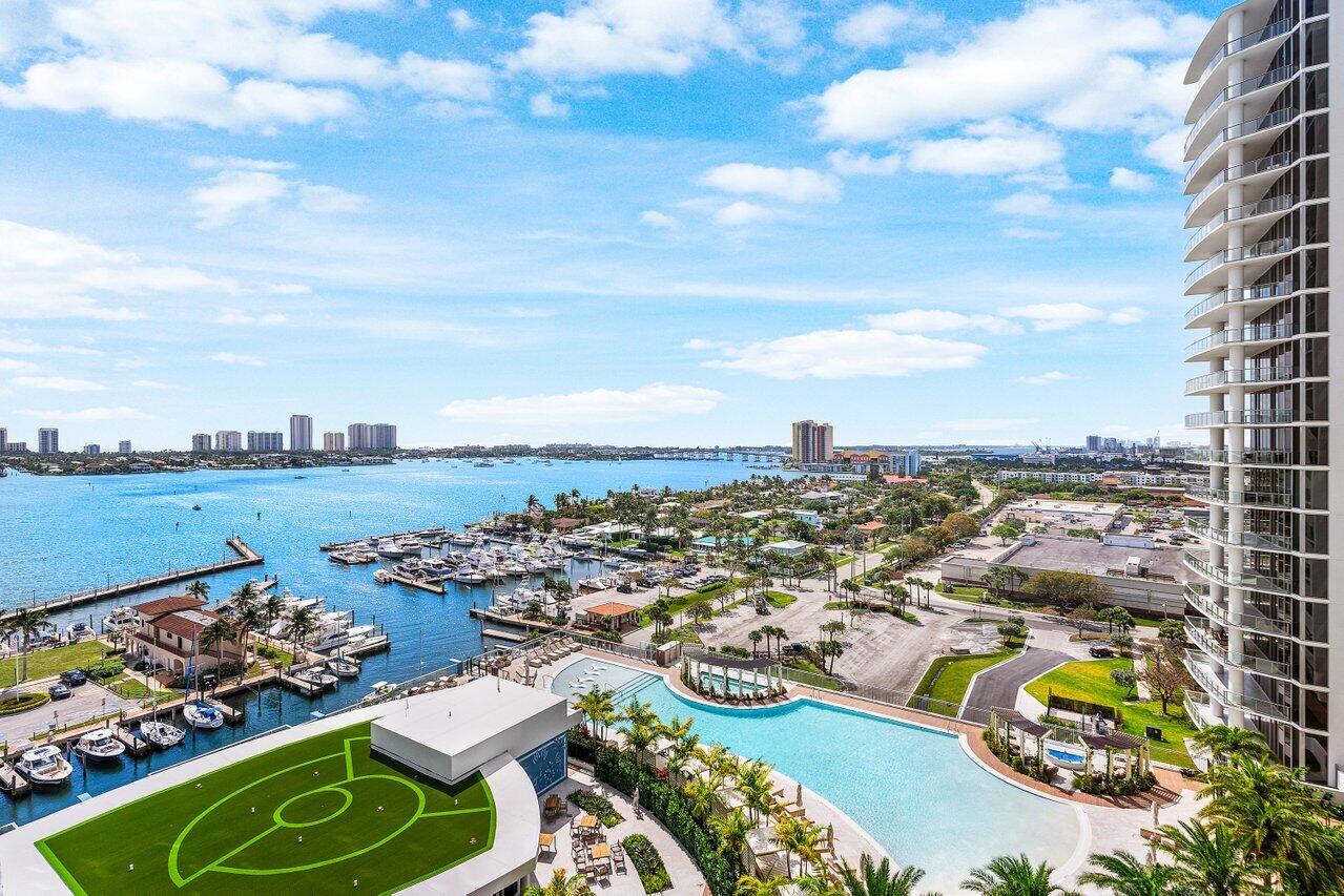NAUTILUS 220 CONDO - Residential