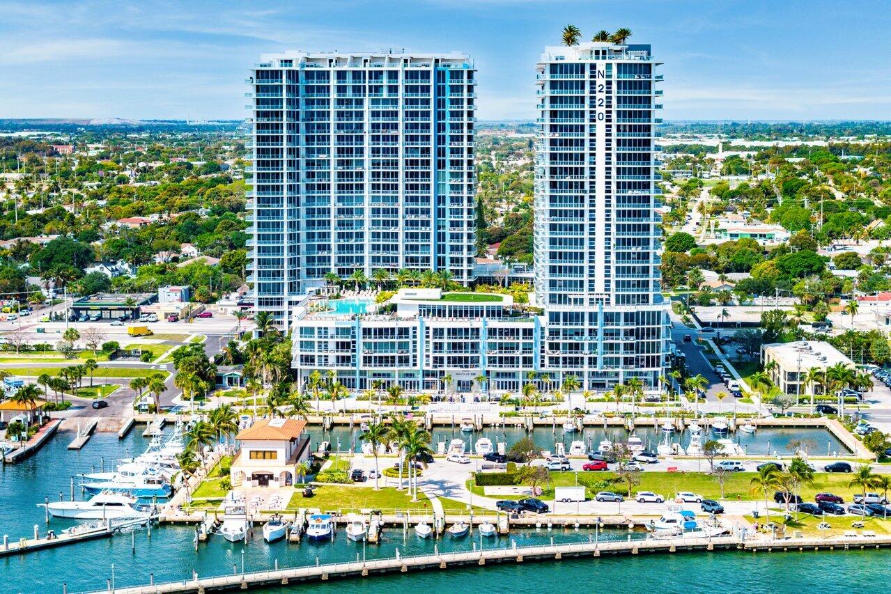 NAUTILUS 220 CONDO - Residential