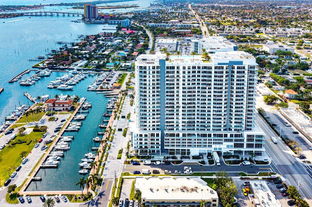 NAUTILUS 220 CONDO - Residential
