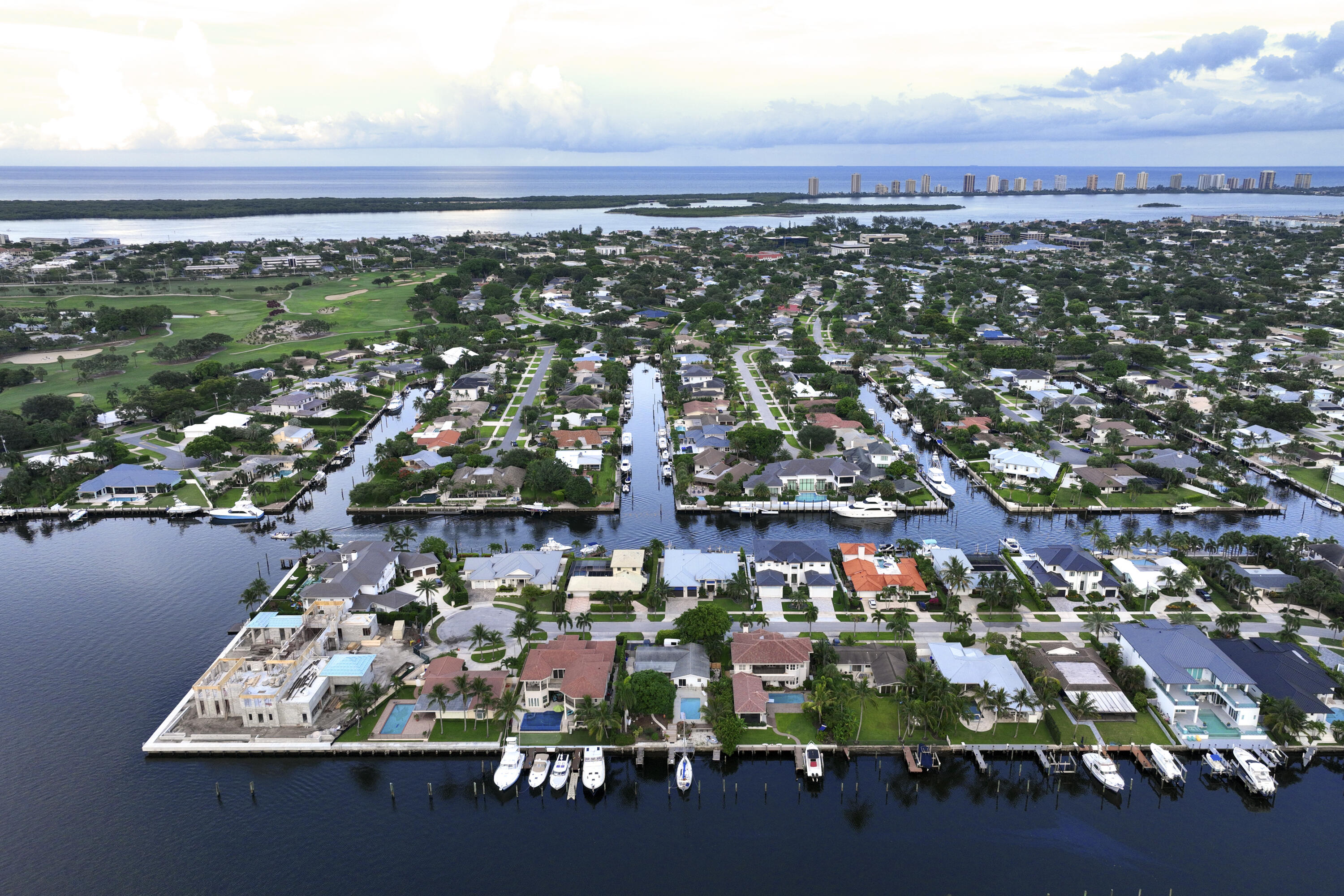 NORTH PALM BEACH VILLAGE OF 6 - Residential