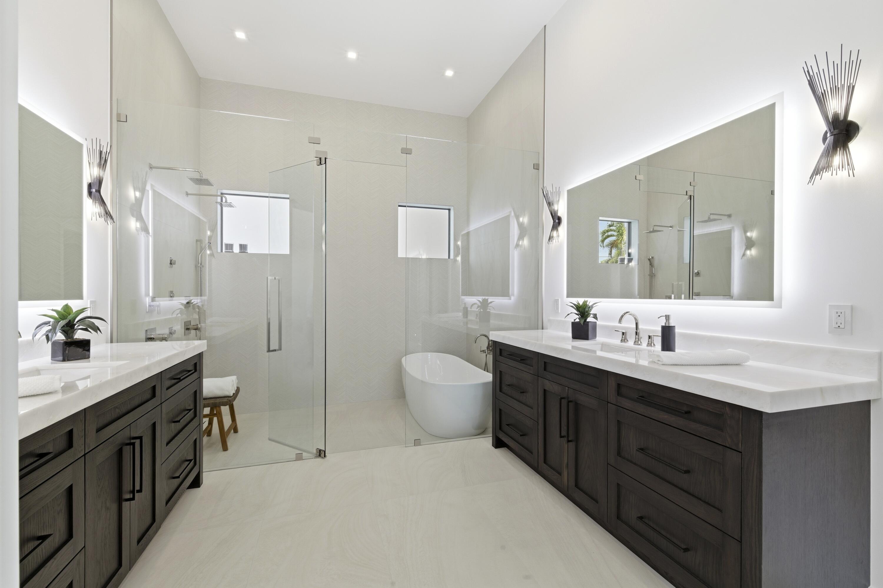 NORTH PALM BEACH VILLAGE OF 6 - Residential