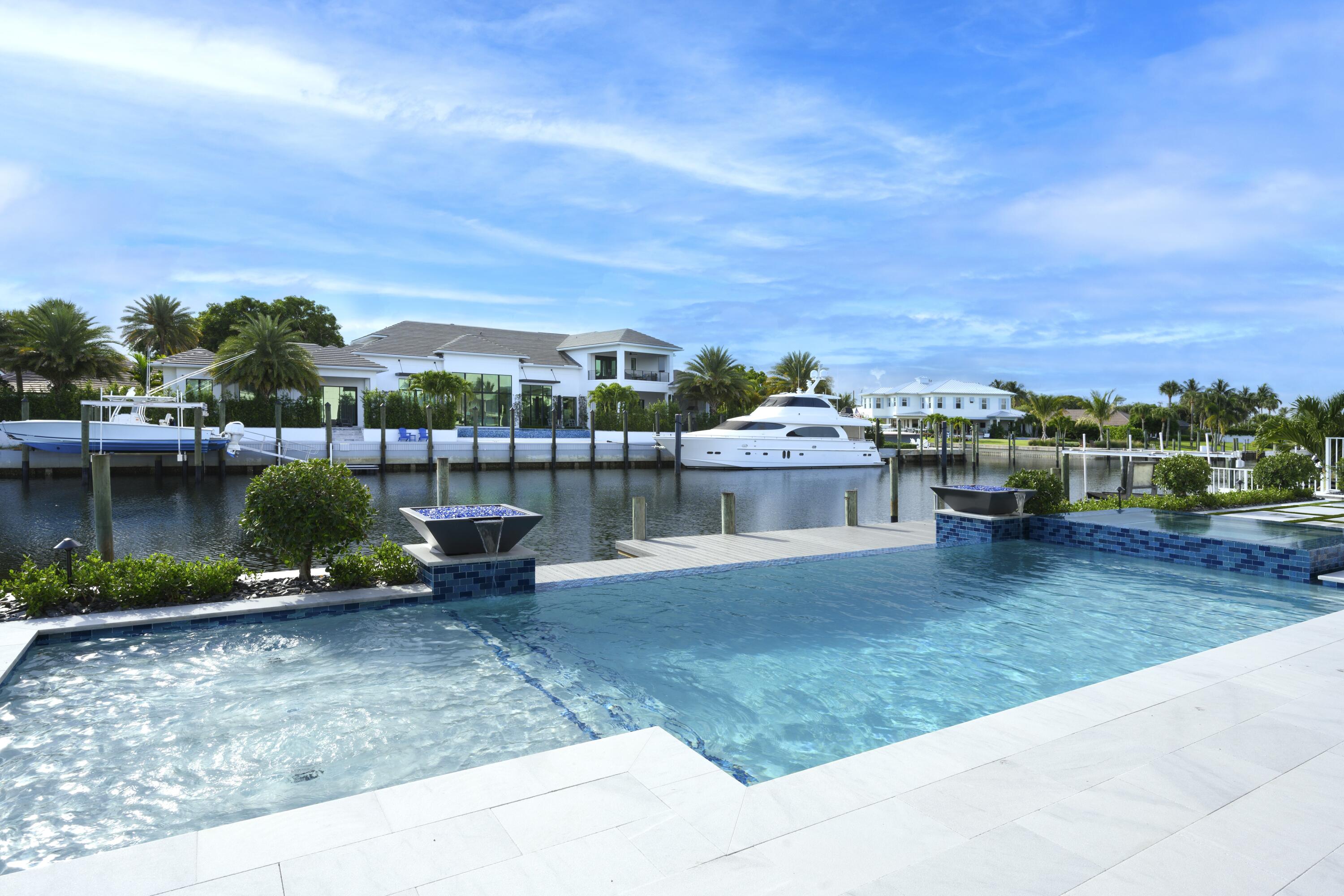 NORTH PALM BEACH VILLAGE OF 6 - Residential