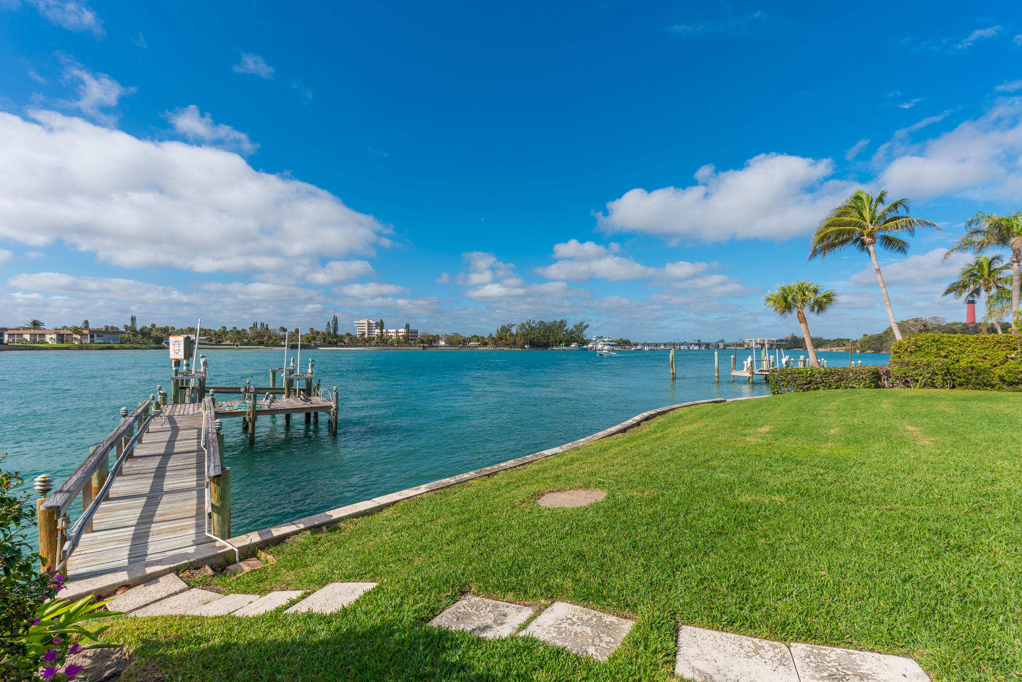 JUPITER INLET COLONY - Land