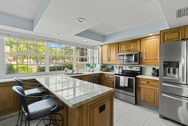 WELLESLEY AT LAKE CLARKE SHORES - Residential