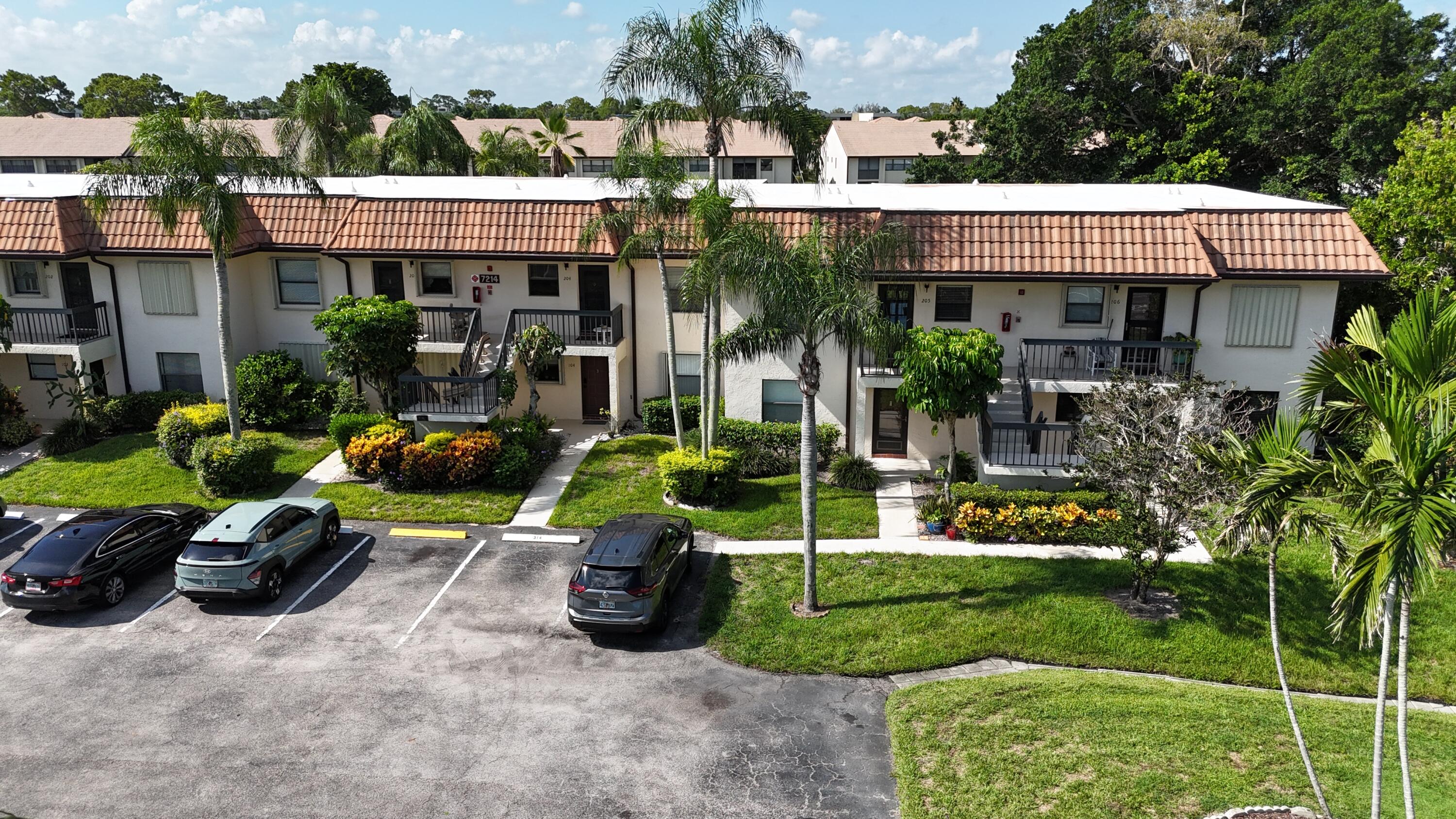 LUCERNE LAKES GOLF COLONY CONDOS 1 THRU 12 AND 14 - Residential