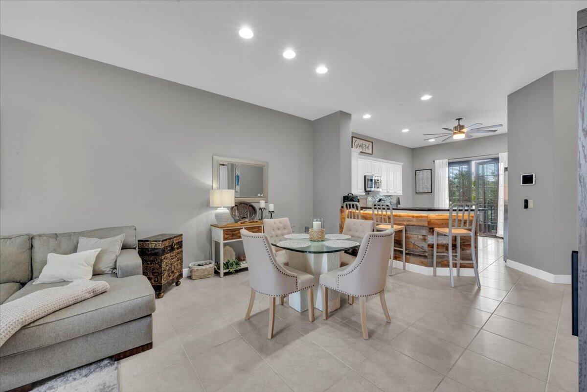 CASA DEL SOL OF TEQUESTA - Residential Lease