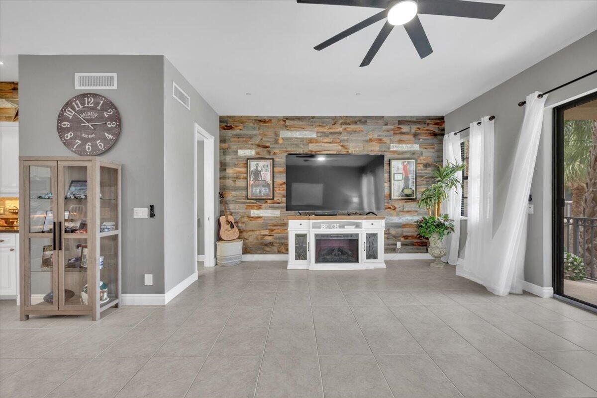 CASA DEL SOL OF TEQUESTA - Residential Lease