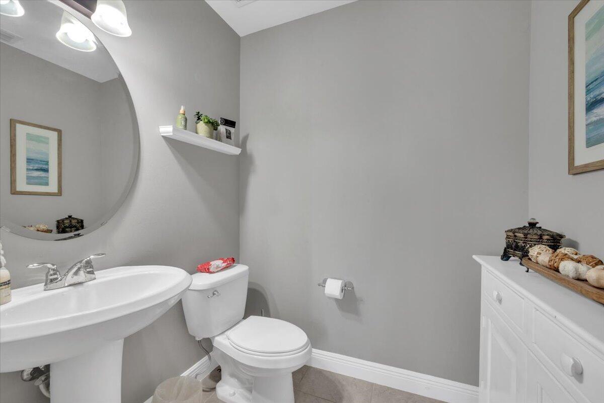CASA DEL SOL OF TEQUESTA - Residential Lease