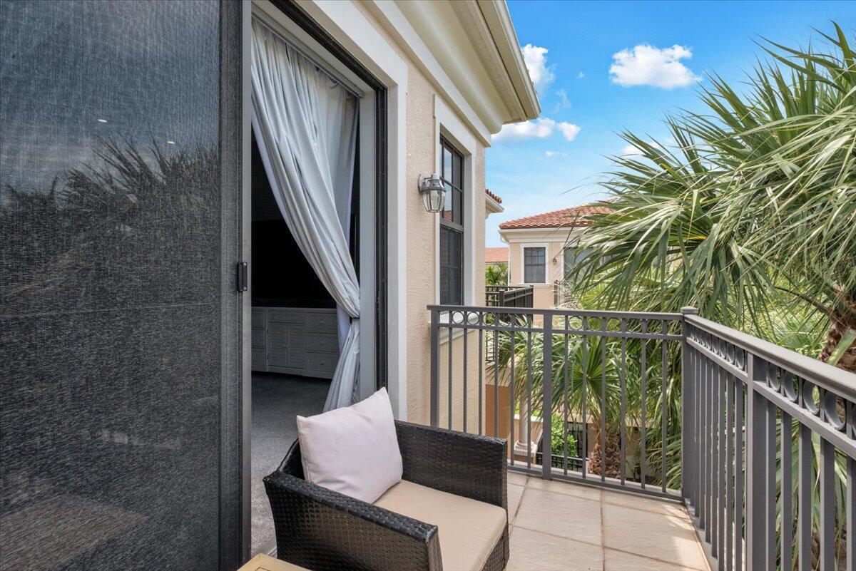 CASA DEL SOL OF TEQUESTA - Residential Lease