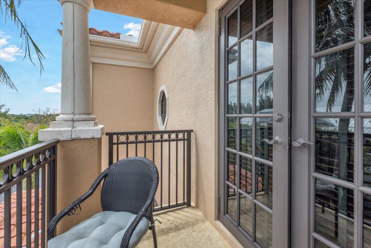 CASA DEL SOL OF TEQUESTA - Residential Lease