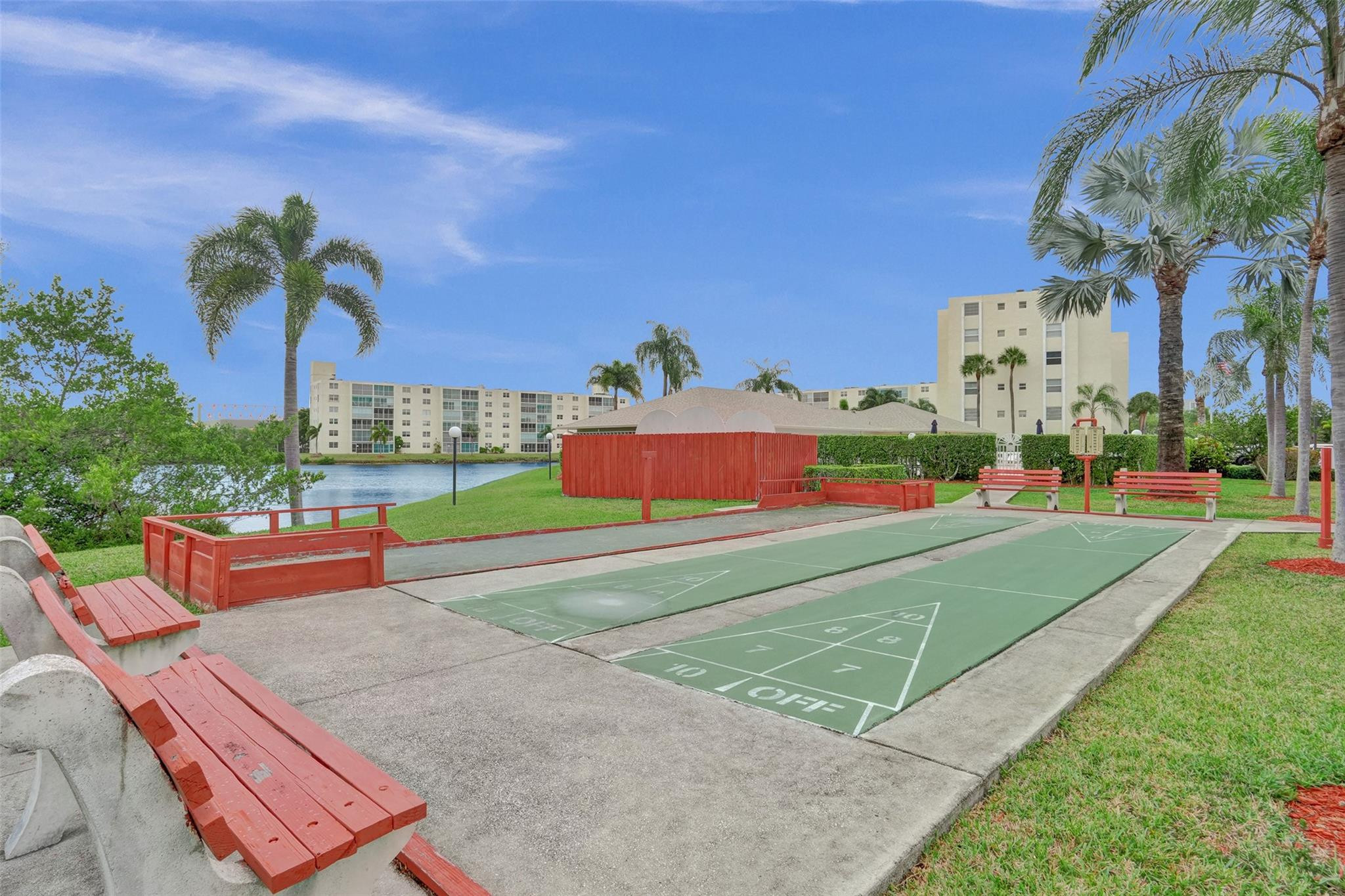 Meadowbrook Lakes - Residential