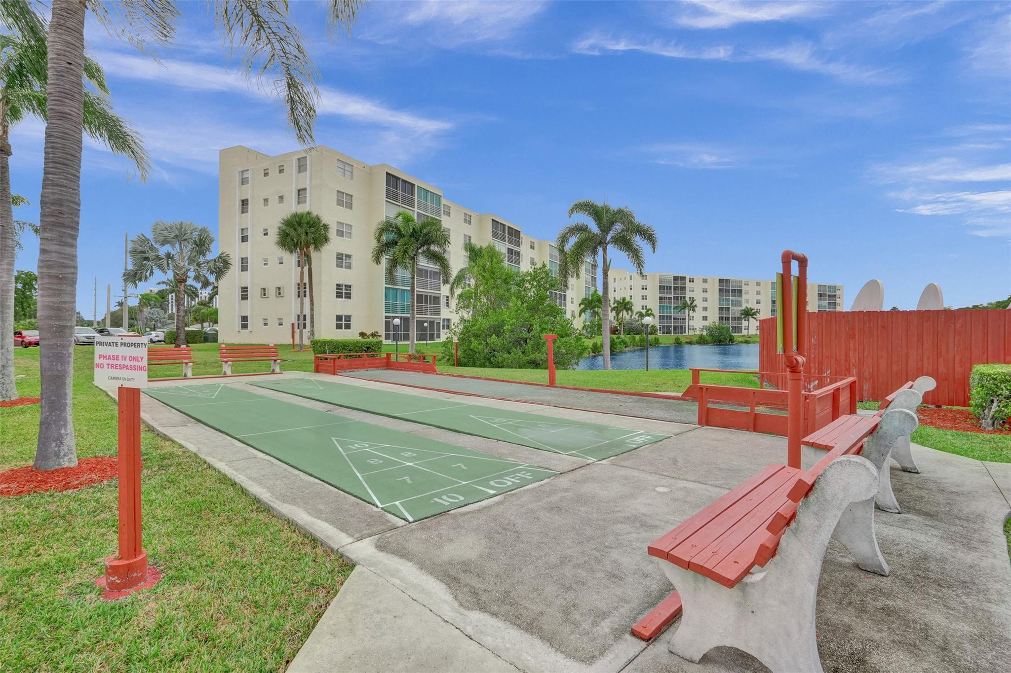 Meadowbrook Lakes - Residential