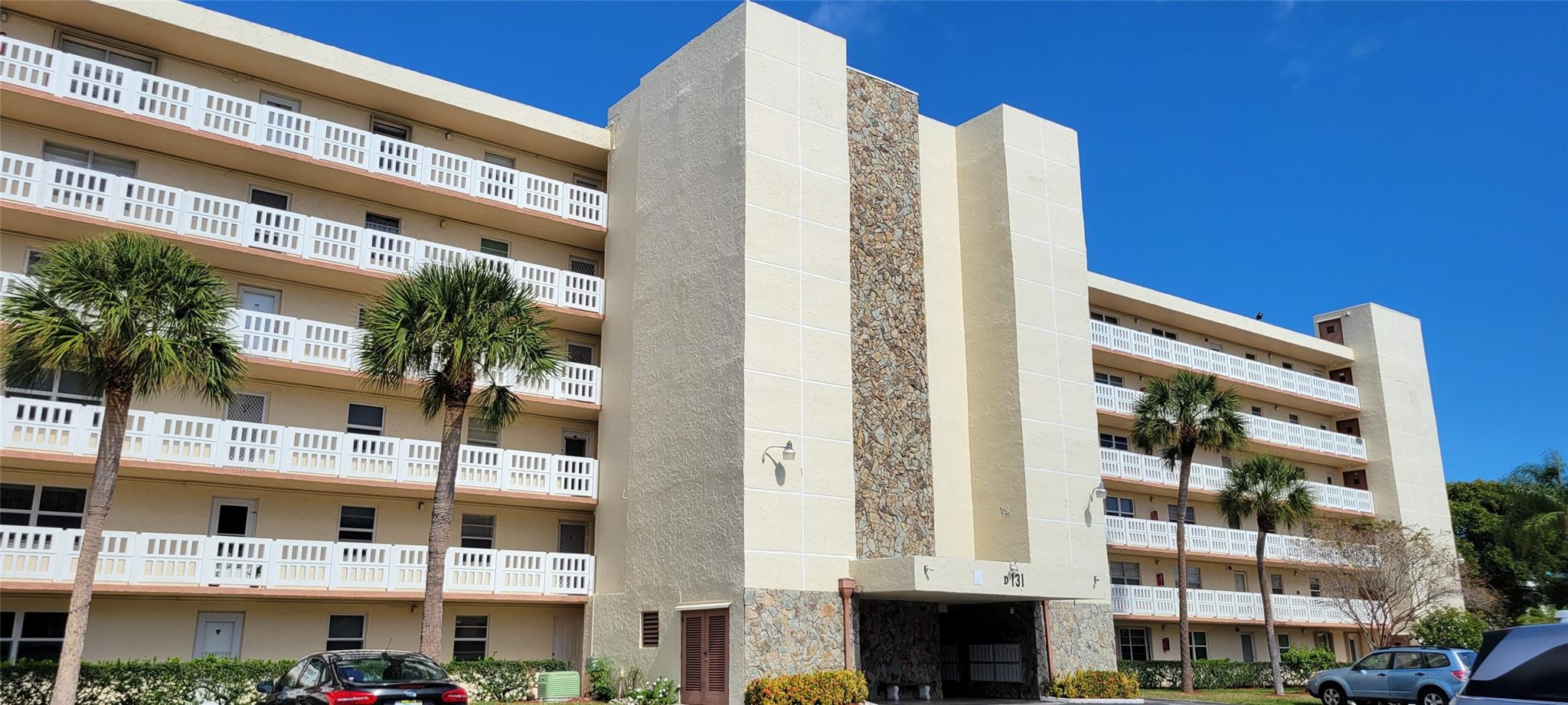 Meadowbrook Lakes - Residential