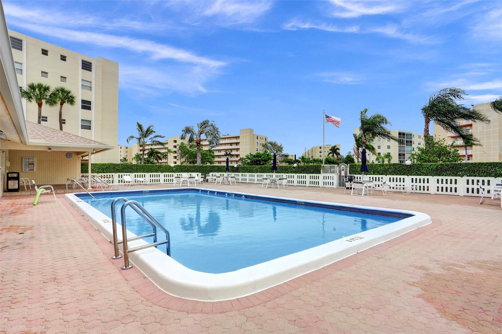 Meadowbrook Lakes - Residential