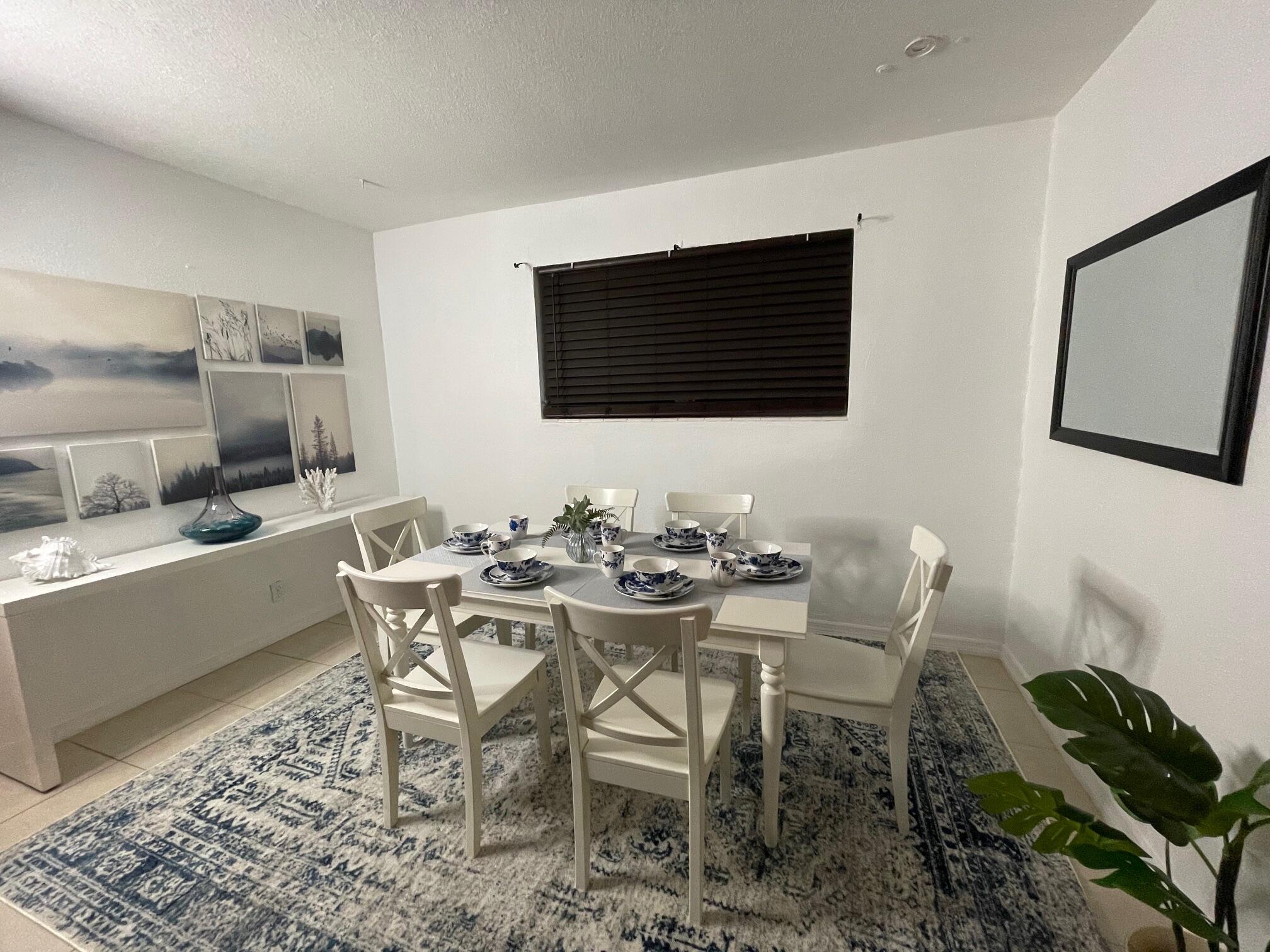 SUNSET LAKE PARK - Residential