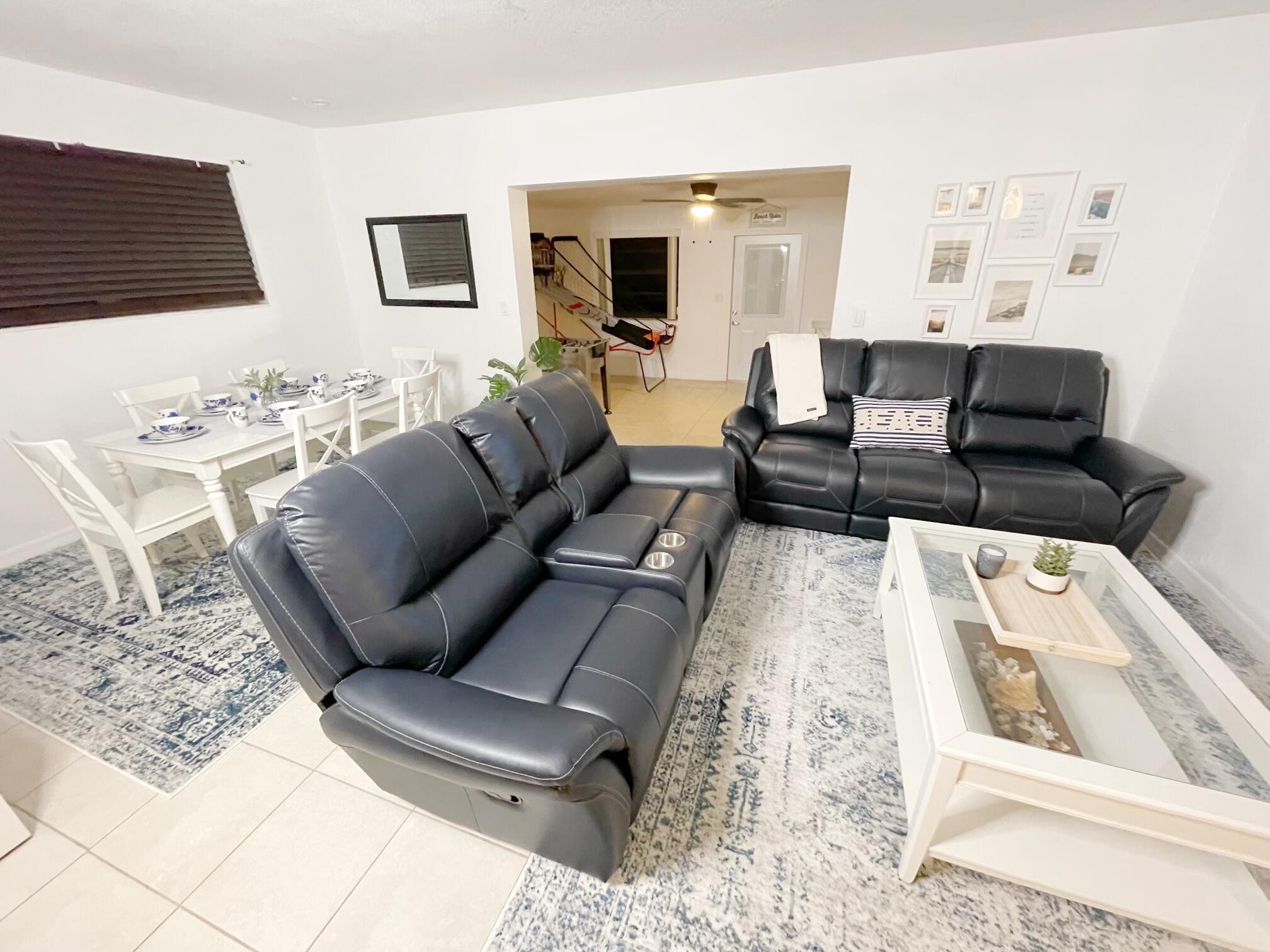 SUNSET LAKE PARK - Residential