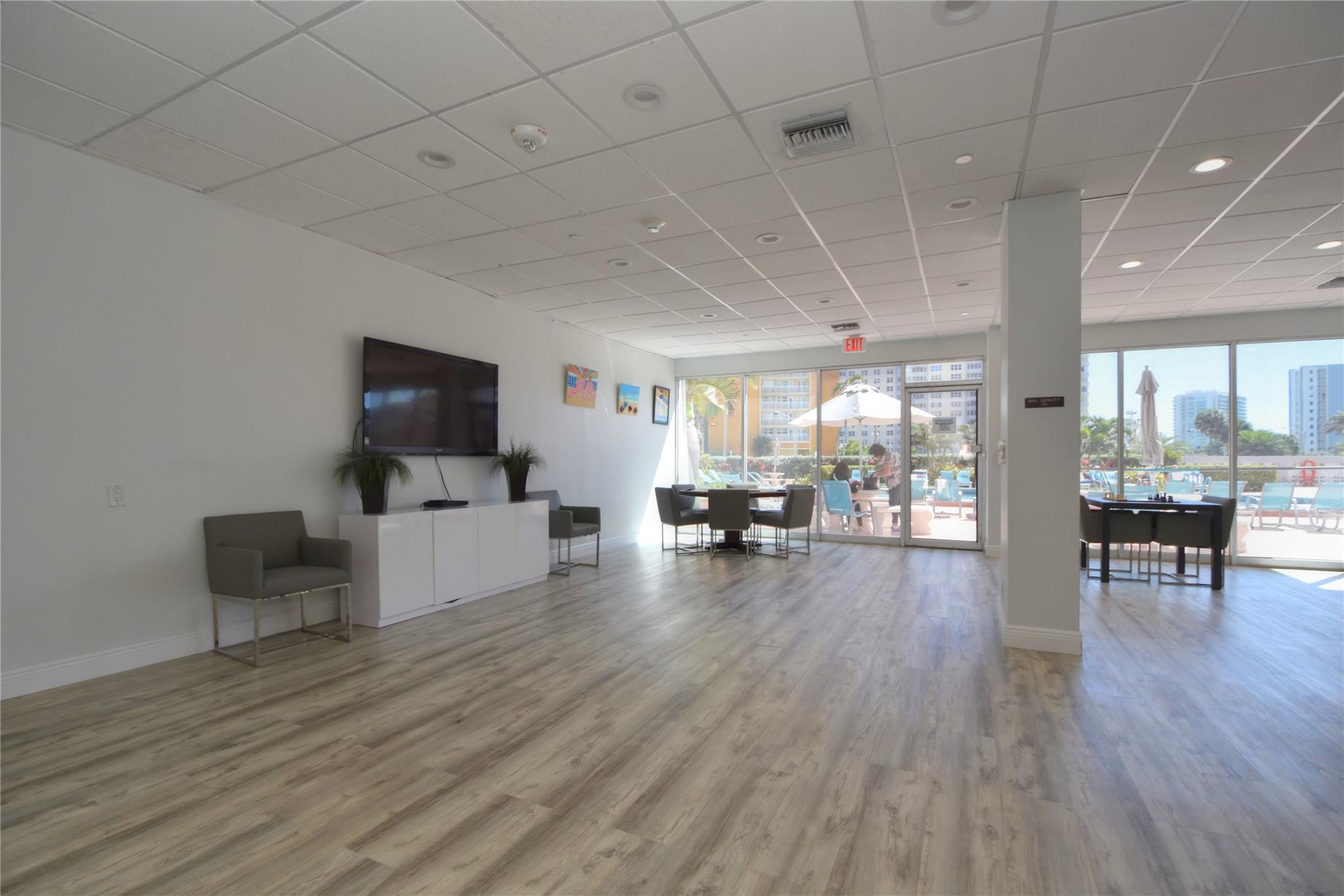 PARLIAMENT HOUSE CONDO - Residential Lease