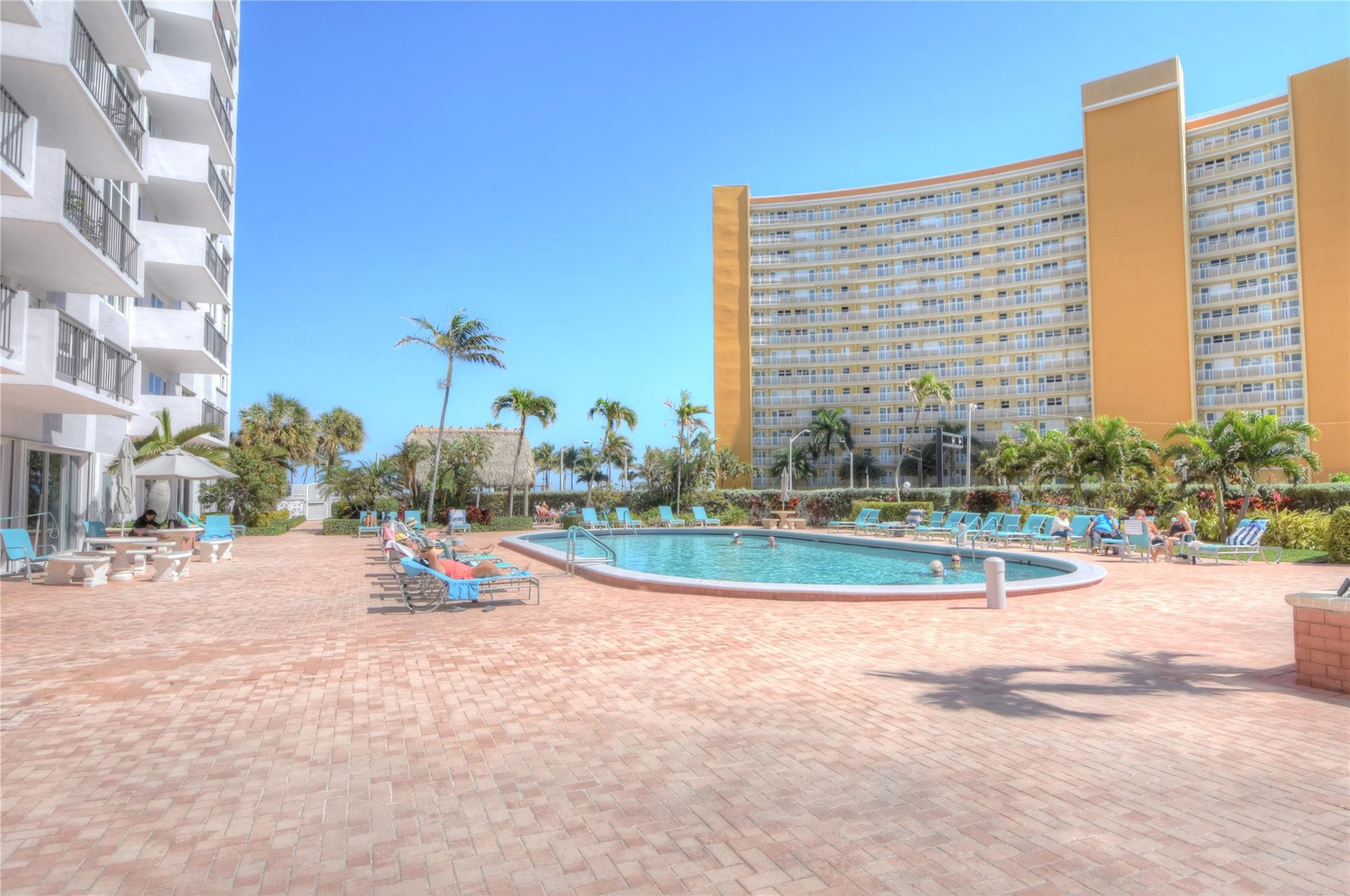 PARLIAMENT HOUSE CONDO - Residential Lease