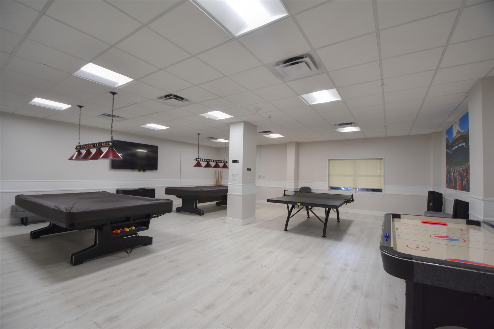 PARLIAMENT HOUSE CONDO - Residential Lease