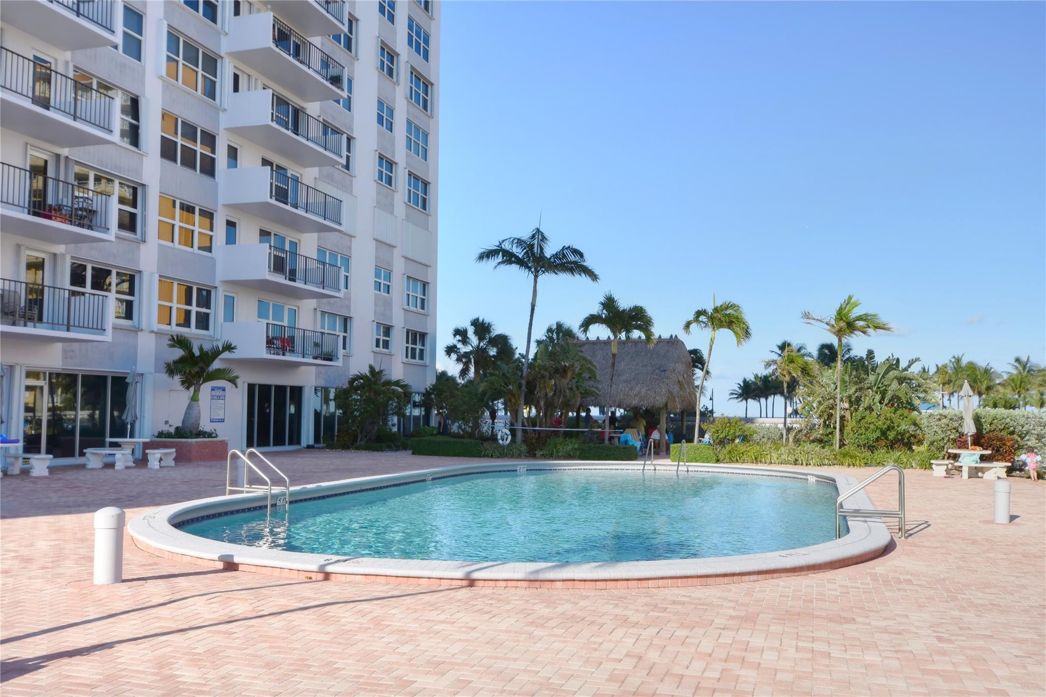 PARLIAMENT HOUSE CONDO - Residential Lease
