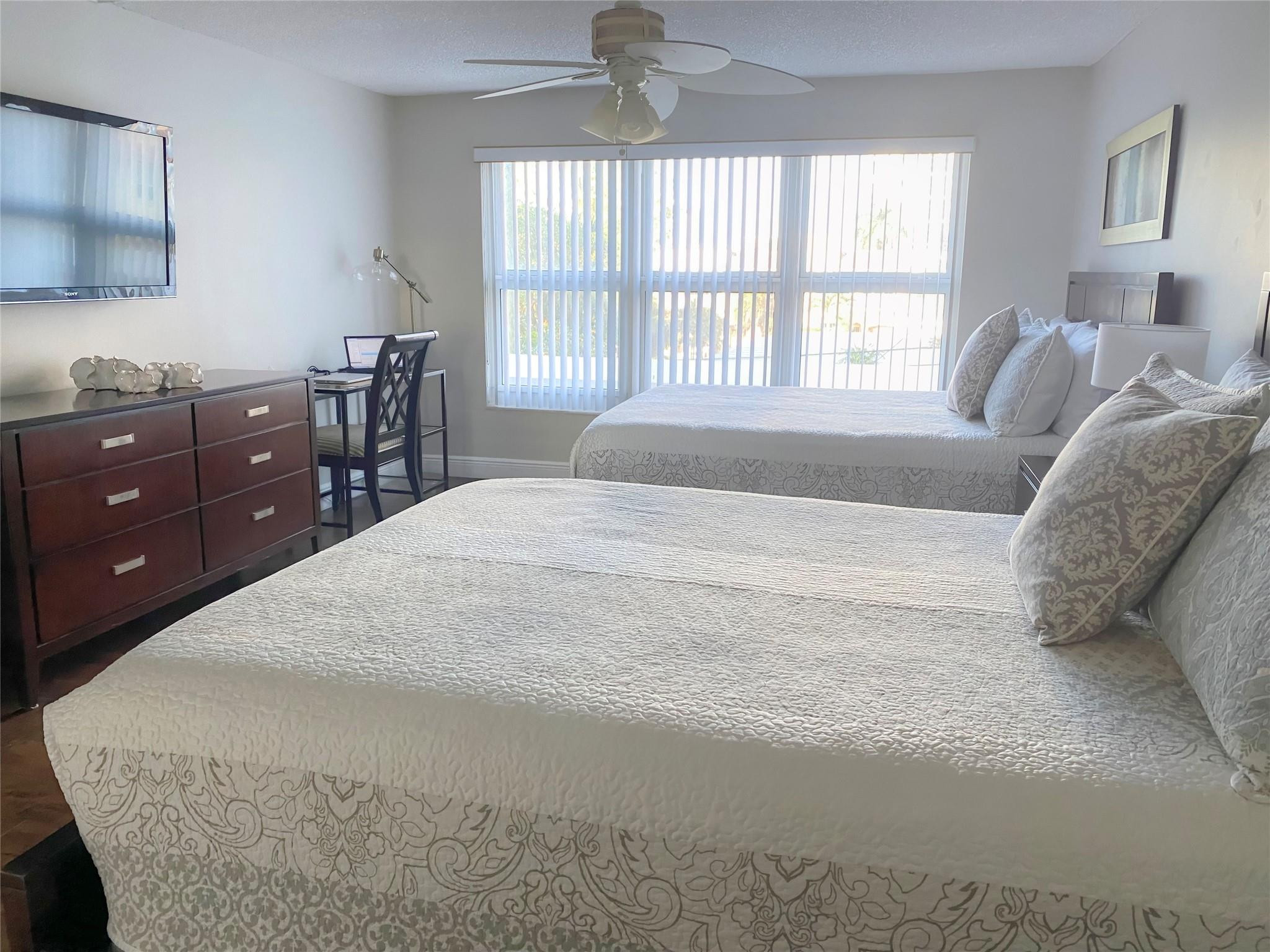 PARLIAMENT HOUSE CONDO - Residential Lease