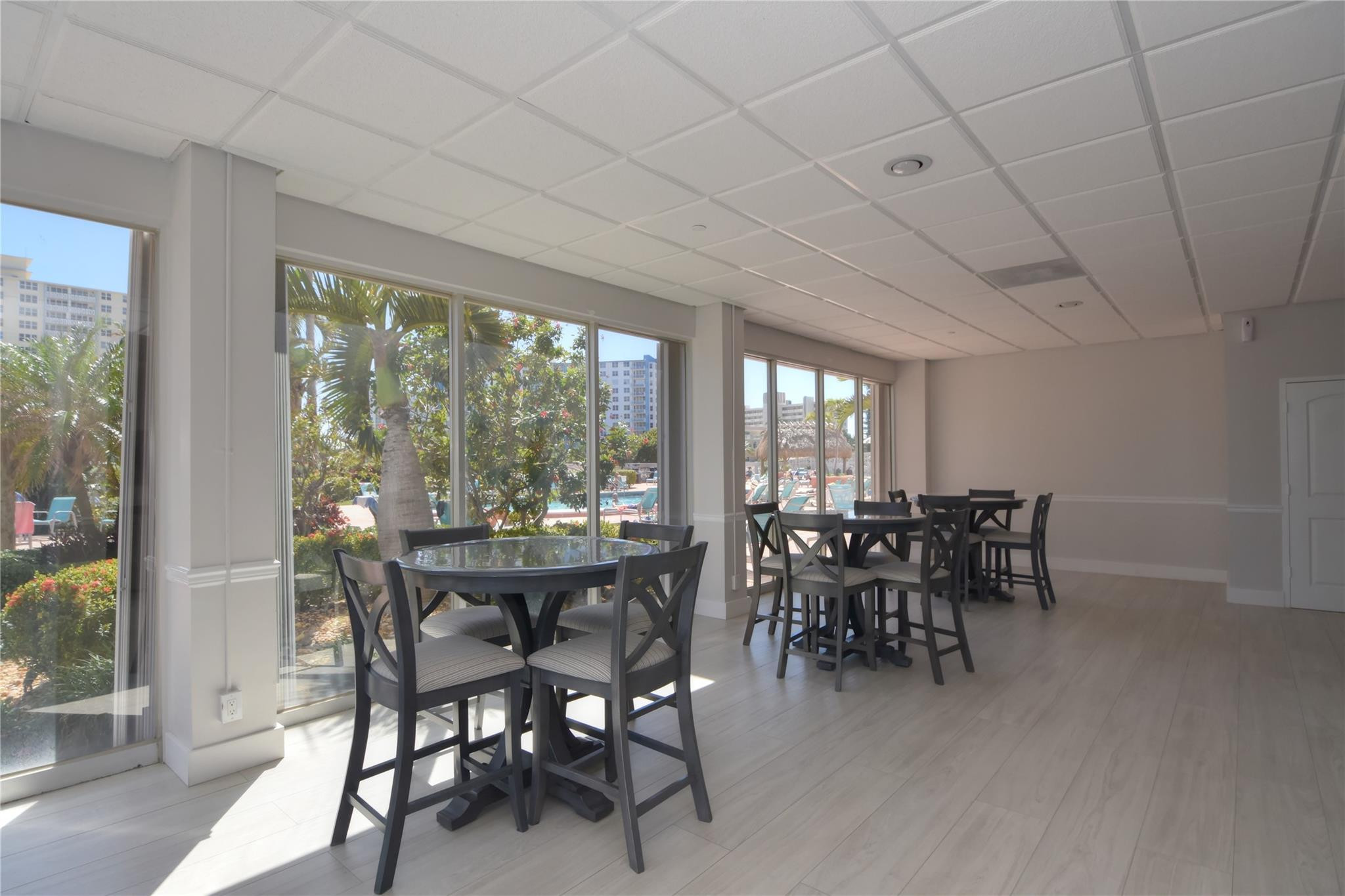 PARLIAMENT HOUSE CONDO - Residential Lease