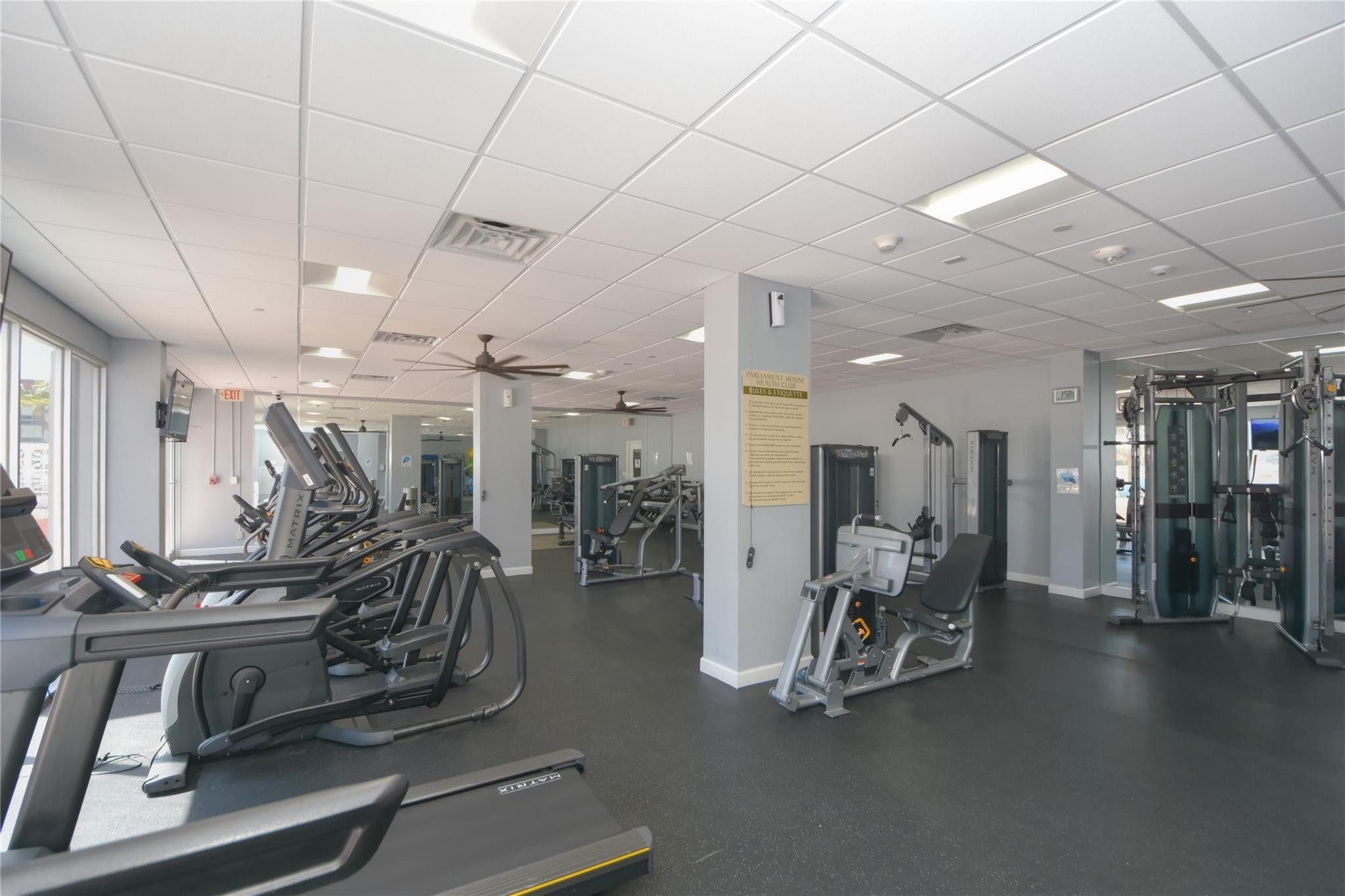 PARLIAMENT HOUSE CONDO - Residential Lease