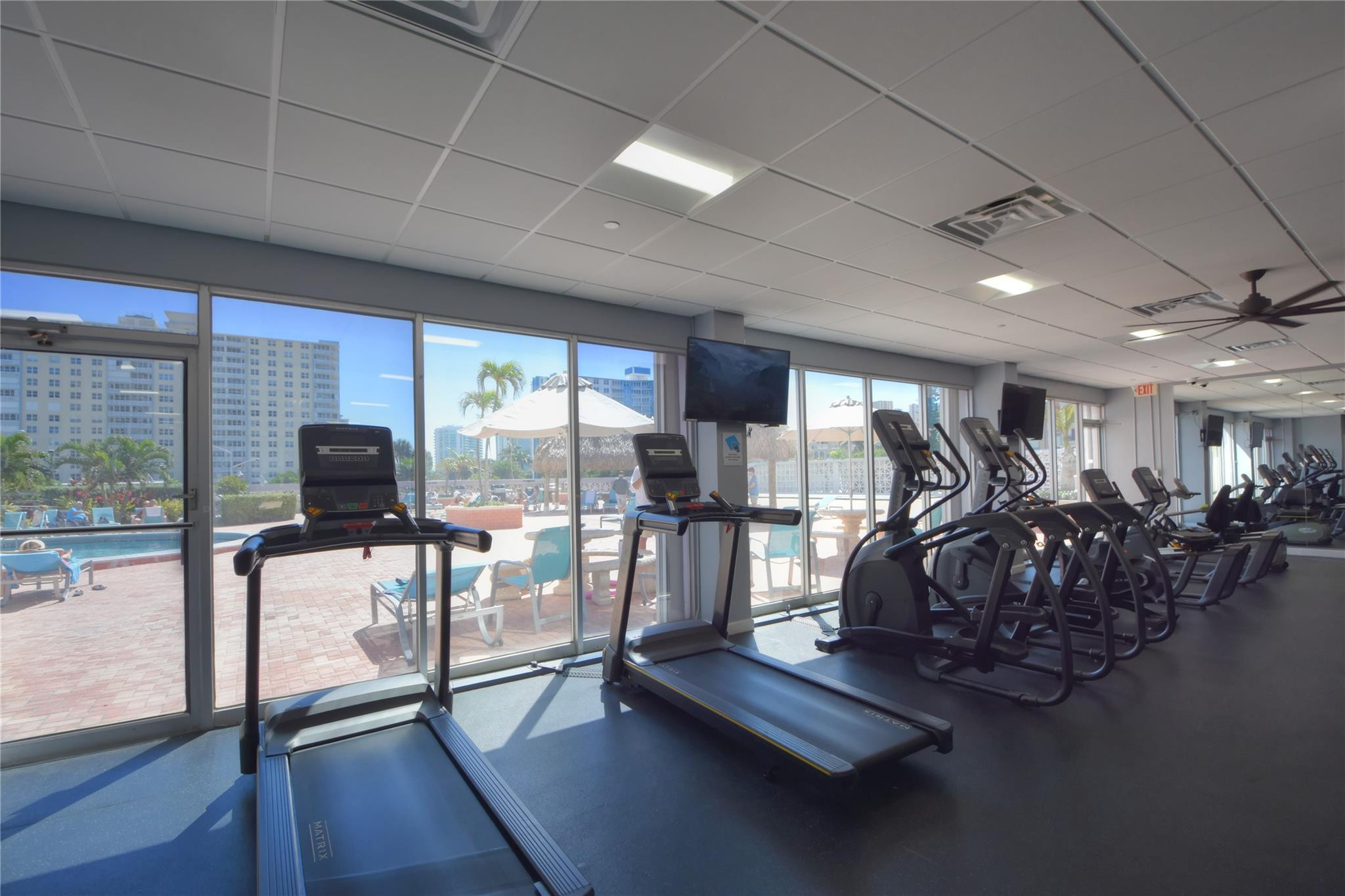 PARLIAMENT HOUSE CONDO - Residential Lease