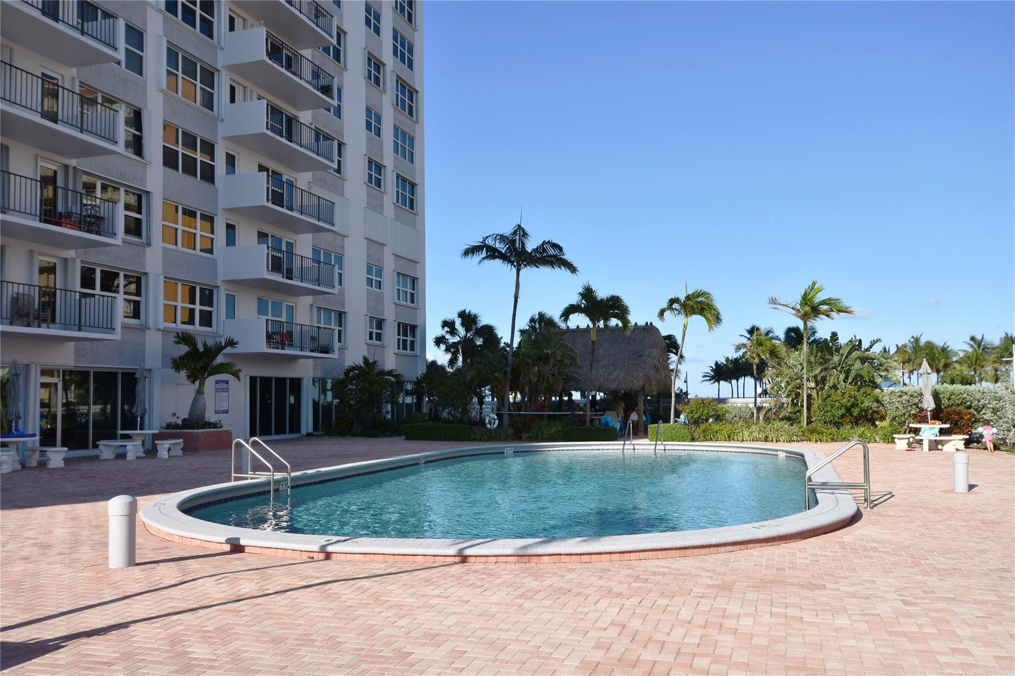 PARLIAMENT HOUSE CONDO - Residential Lease