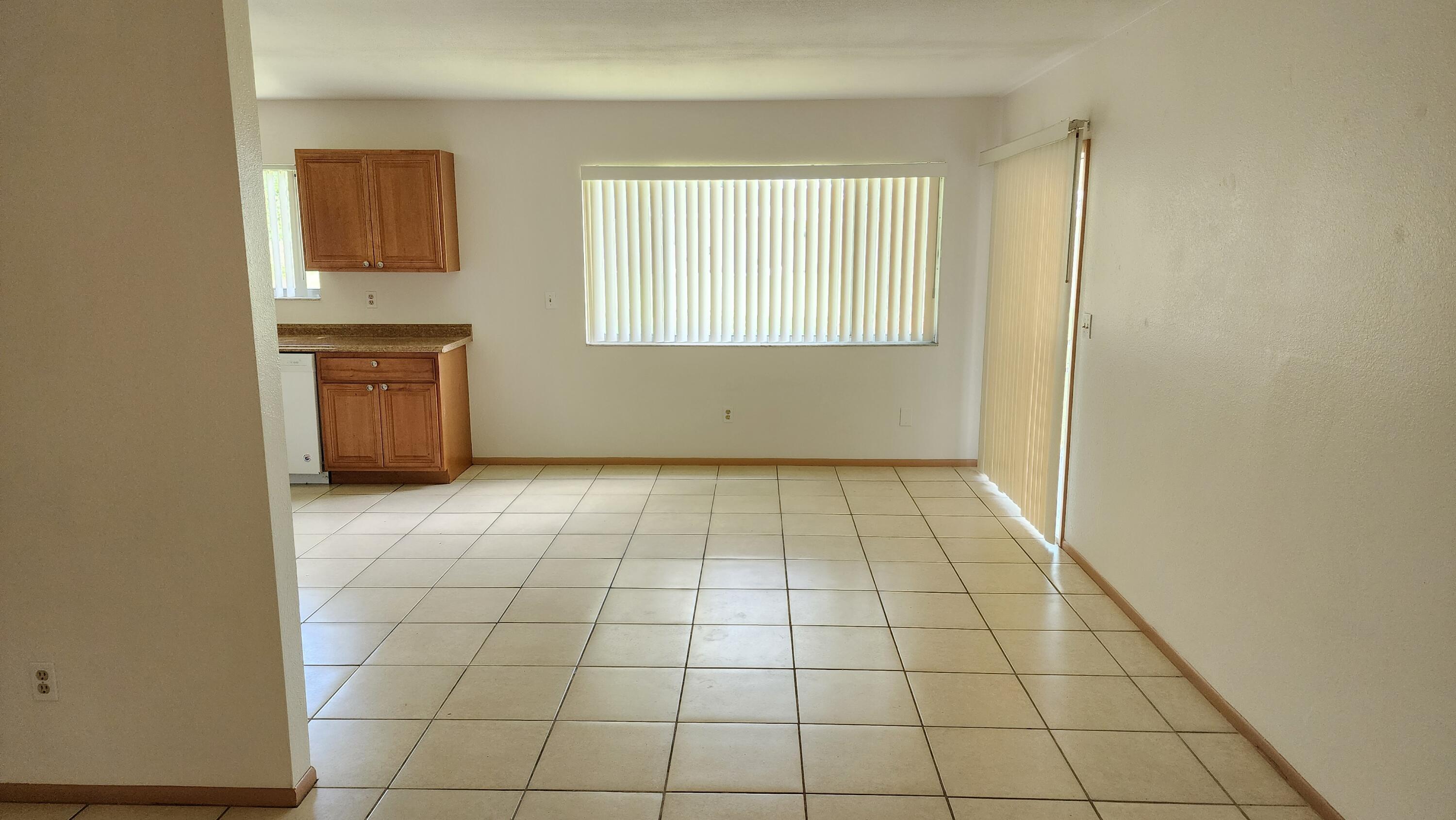 PORT ST LUCIE SECTION 25 - Residential Lease