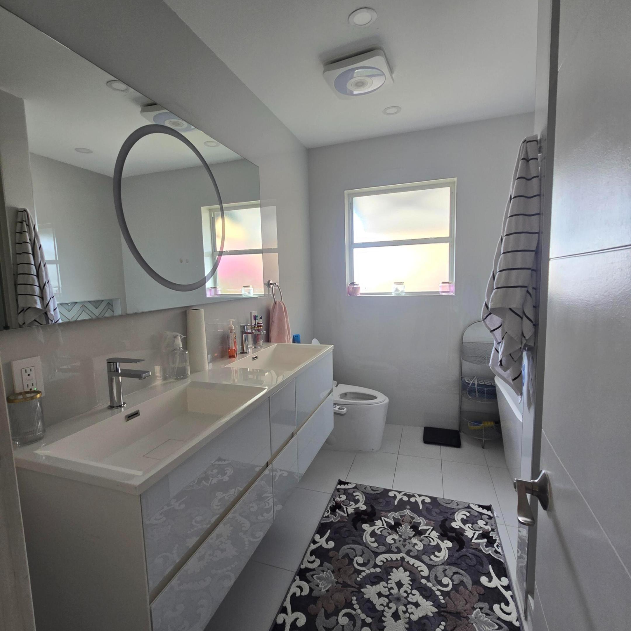 NORTH HOLLYWOOD - Residential