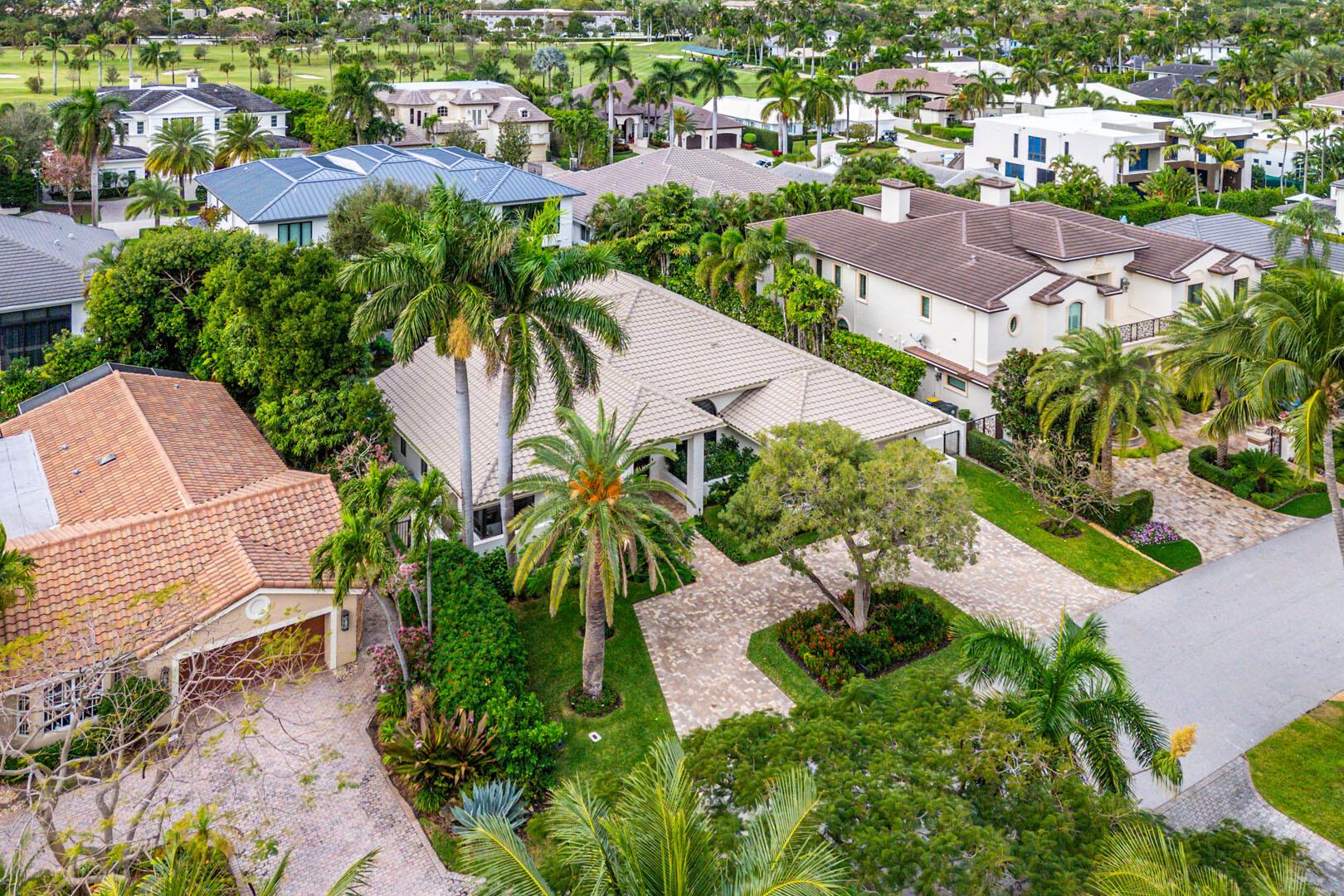 ROYAL PALM YACHT & COUNTRY CLUB - Residential