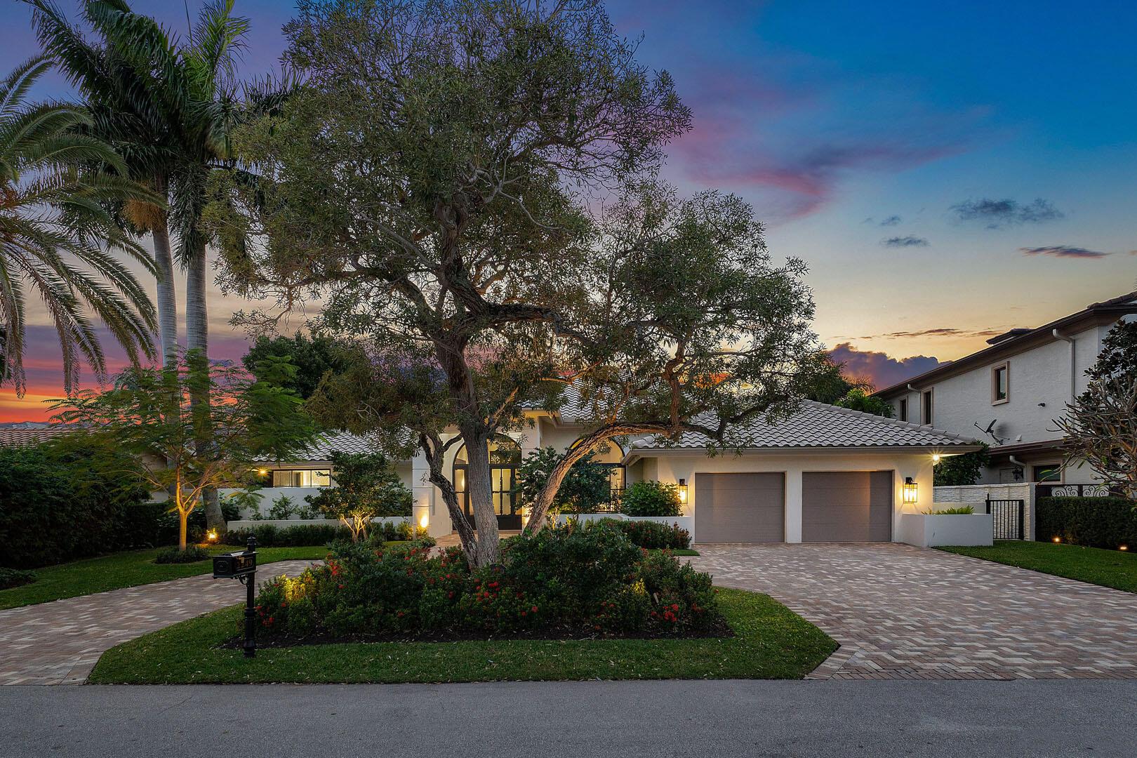 ROYAL PALM YACHT & COUNTRY CLUB - Residential