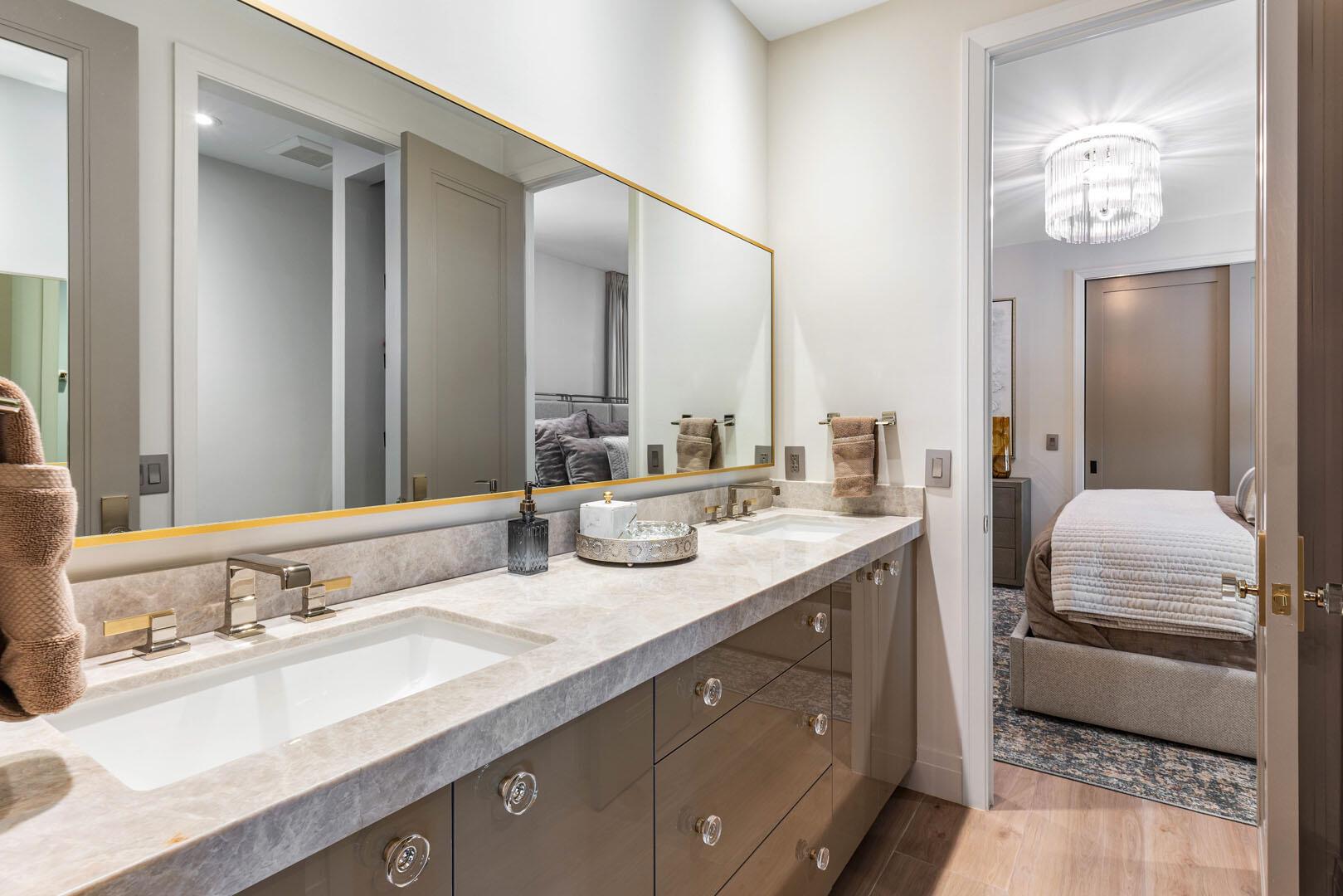 ROYAL PALM YACHT & COUNTRY CLUB - Residential