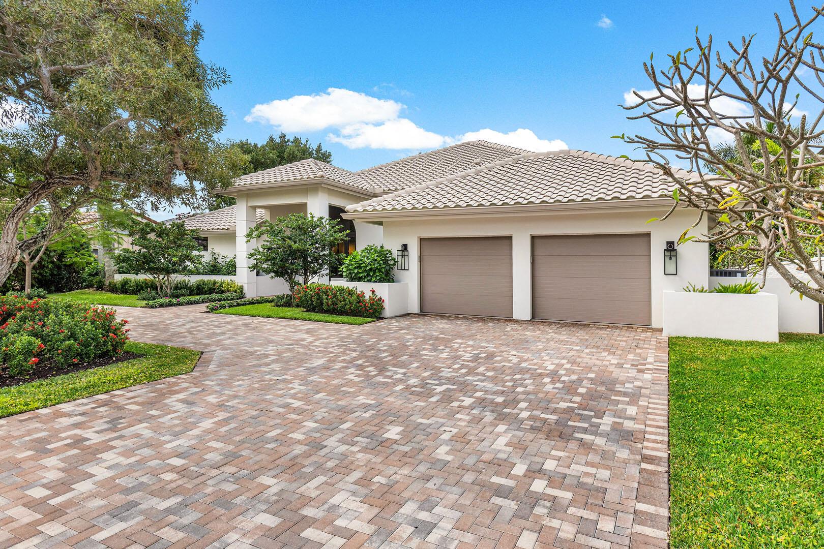 ROYAL PALM YACHT & COUNTRY CLUB - Residential