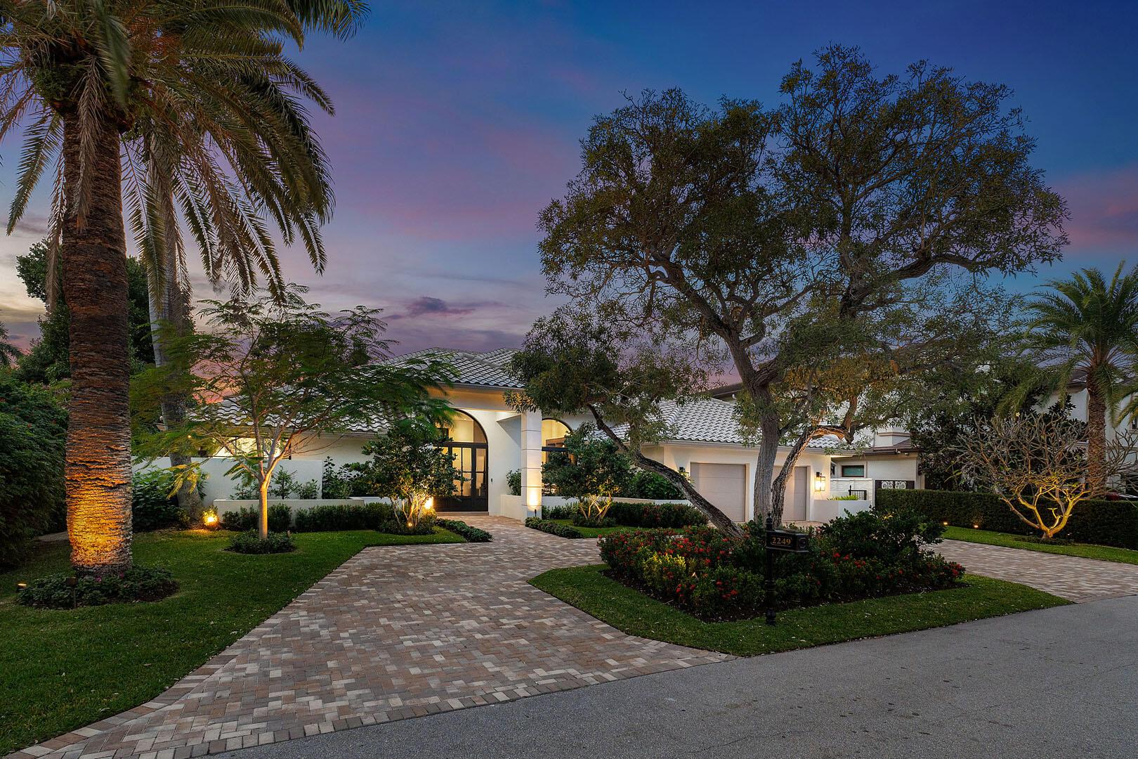 ROYAL PALM YACHT & COUNTRY CLUB - Residential