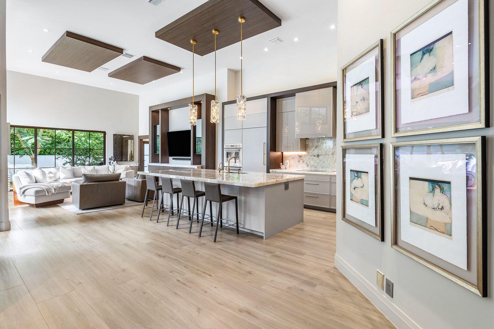 ROYAL PALM YACHT & COUNTRY CLUB - Residential