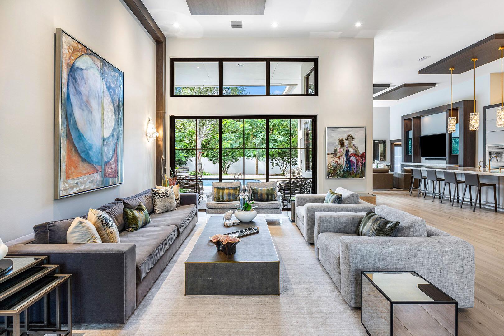 ROYAL PALM YACHT & COUNTRY CLUB - Residential
