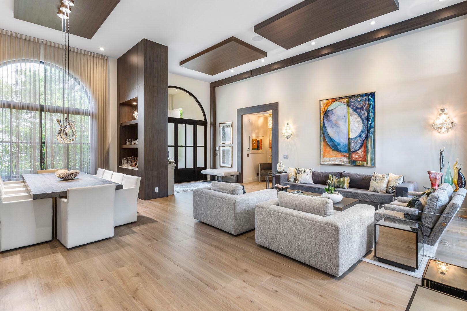 ROYAL PALM YACHT & COUNTRY CLUB - Residential