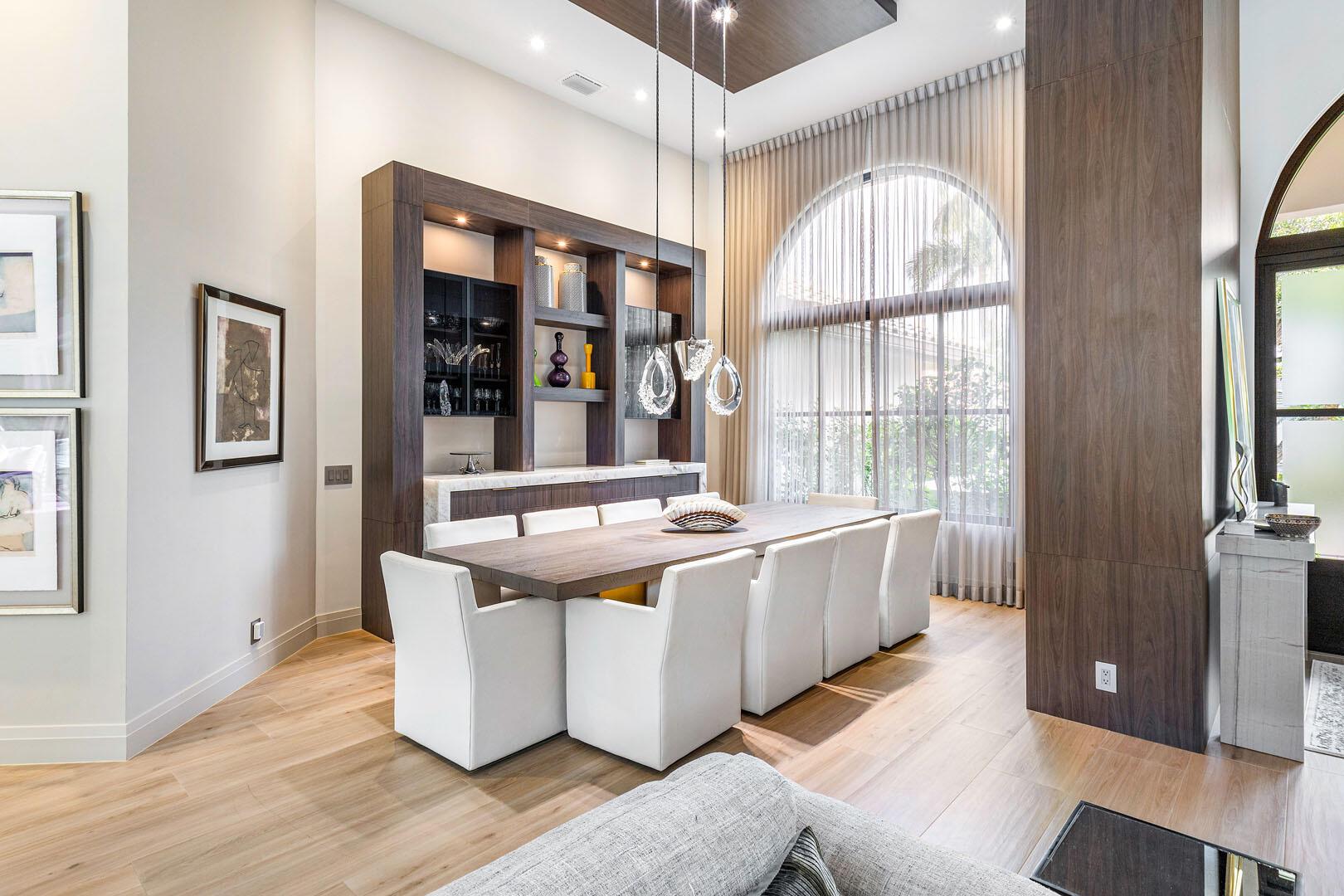 ROYAL PALM YACHT & COUNTRY CLUB - Residential