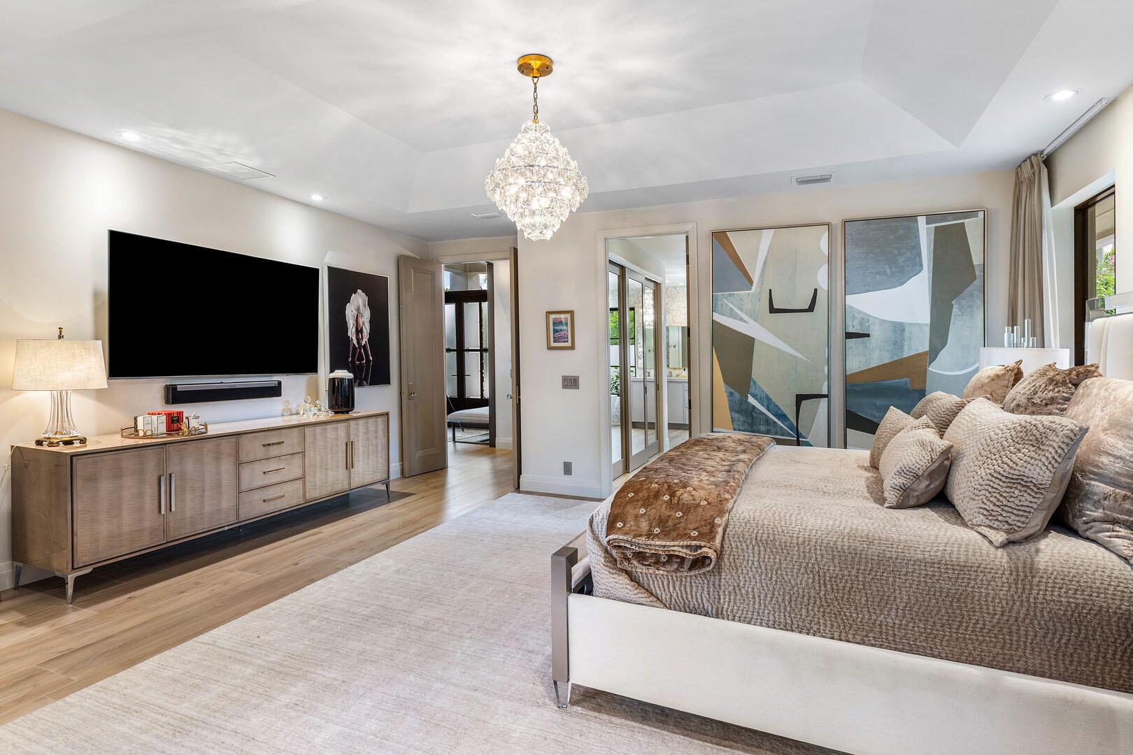ROYAL PALM YACHT & COUNTRY CLUB - Residential