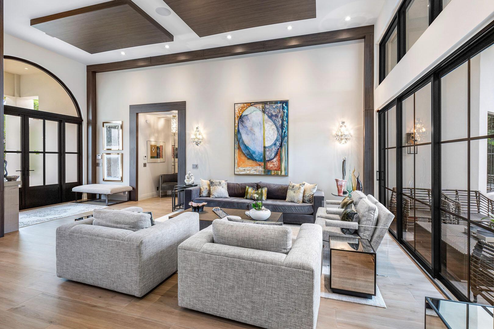 ROYAL PALM YACHT & COUNTRY CLUB - Residential