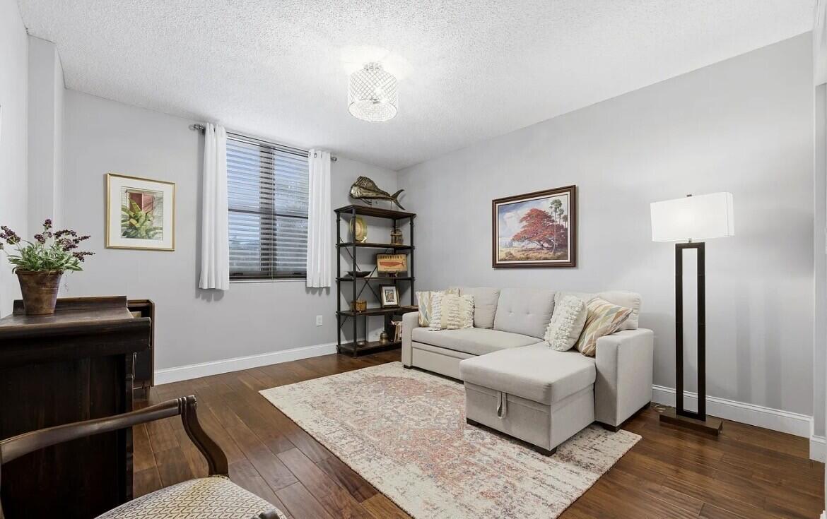 TOWER CONDO AT CITYPLACE - Residential Lease