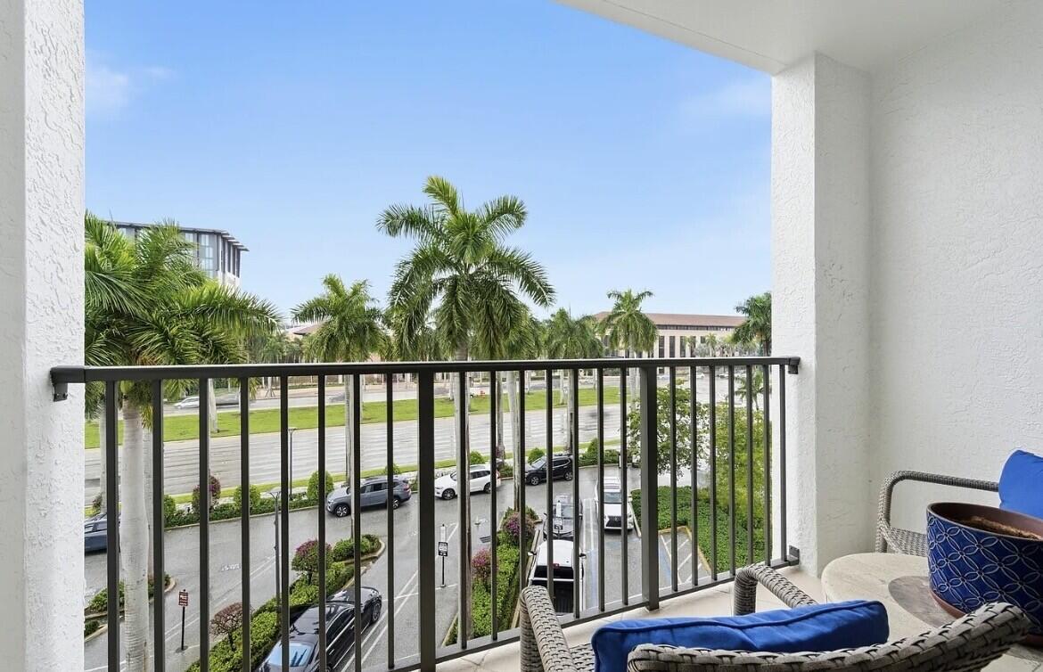 TOWER CONDO AT CITYPLACE - Residential Lease