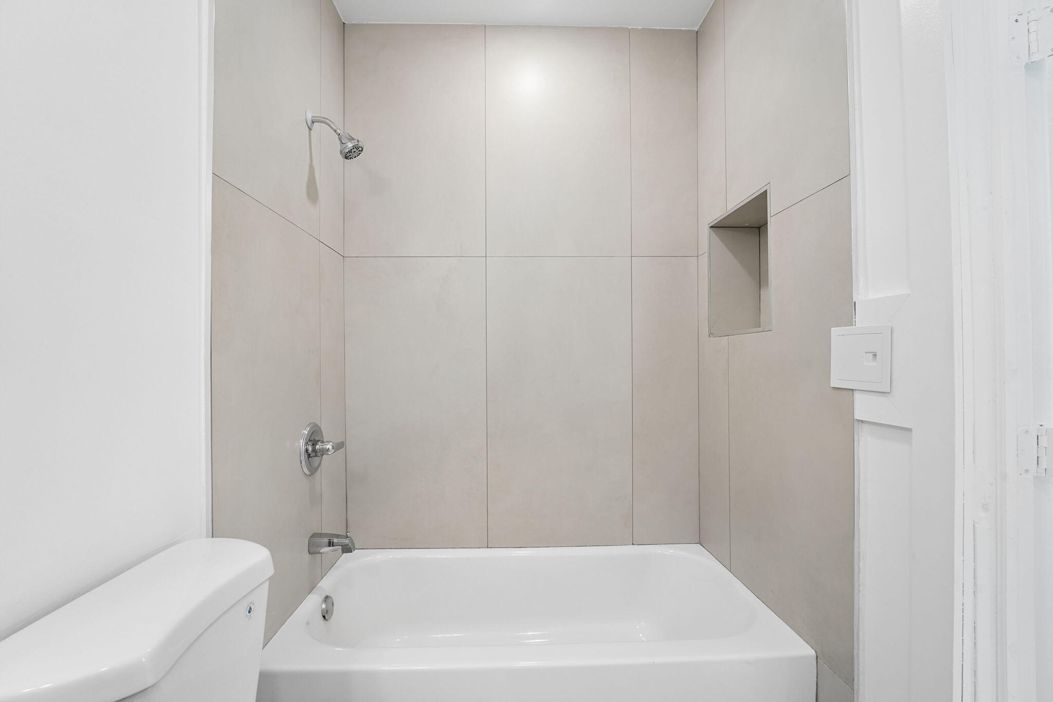 COLLEGE PARK - Residential Lease