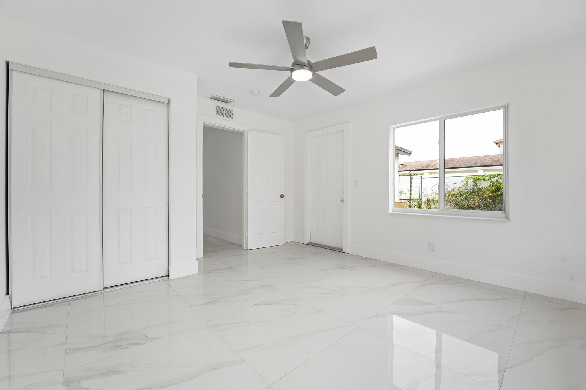 COLLEGE PARK - Residential Lease