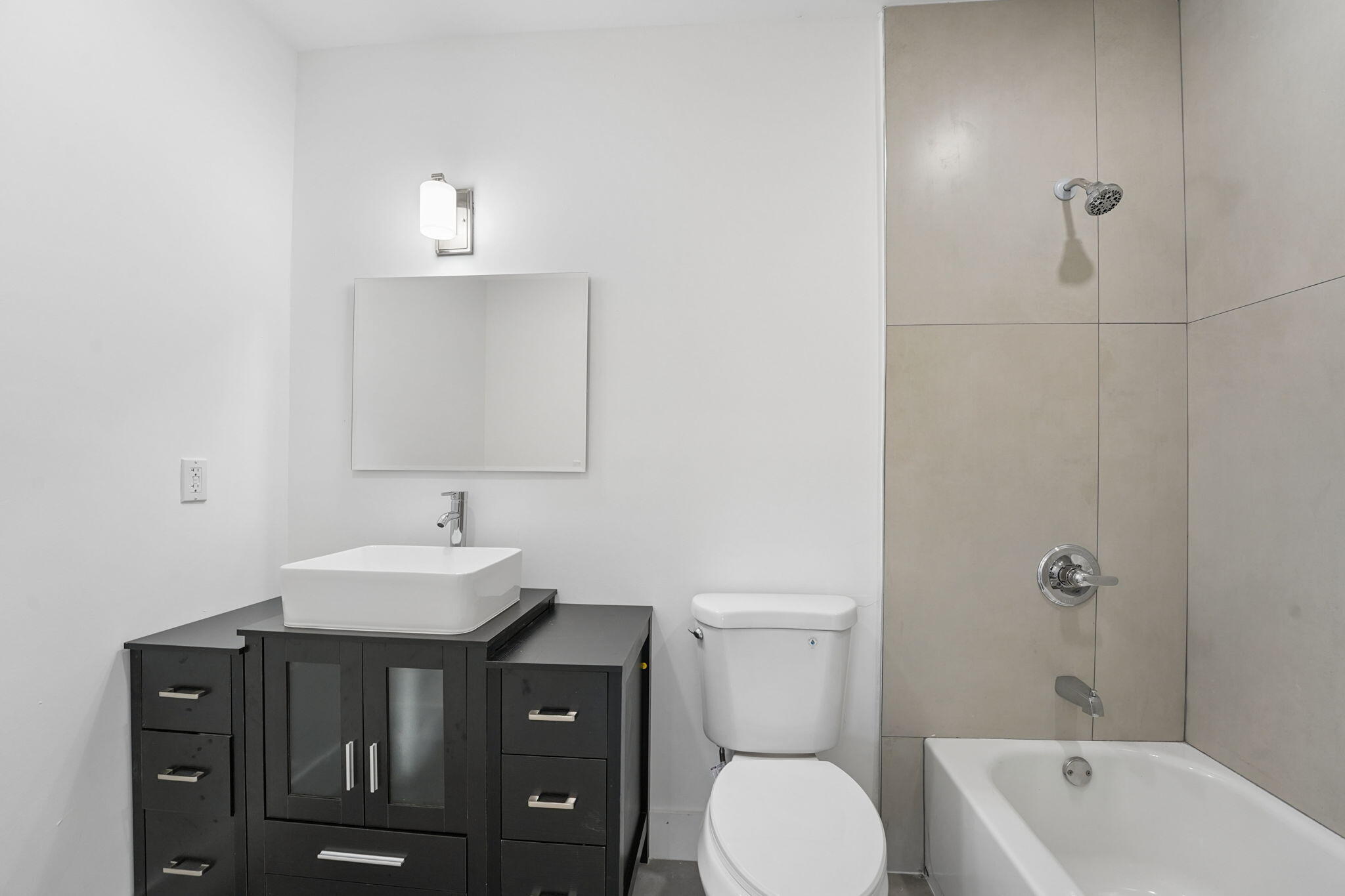 COLLEGE PARK - Residential Lease