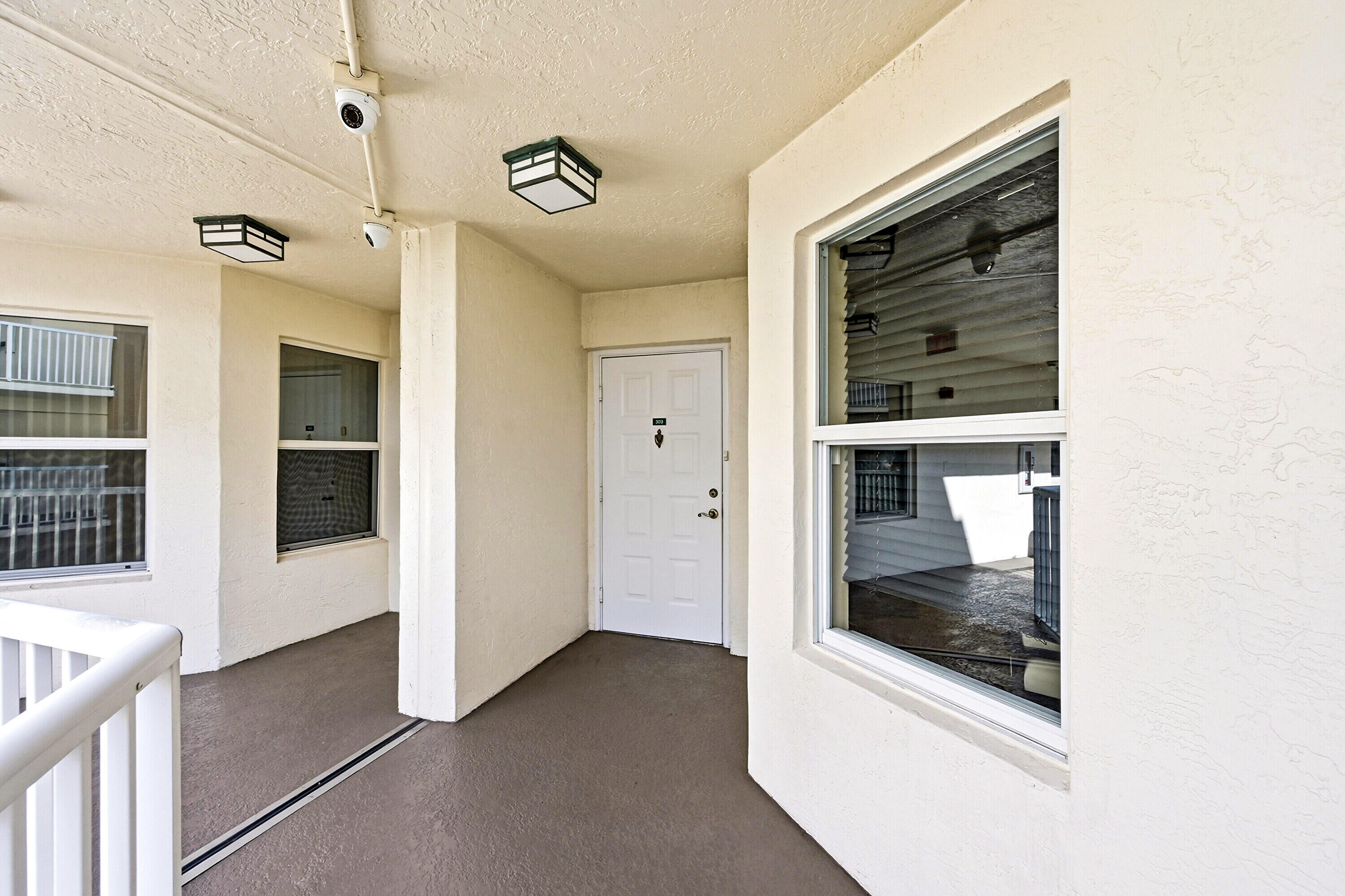 SOUTHAMPTON CONDOMINIUM I - Residential