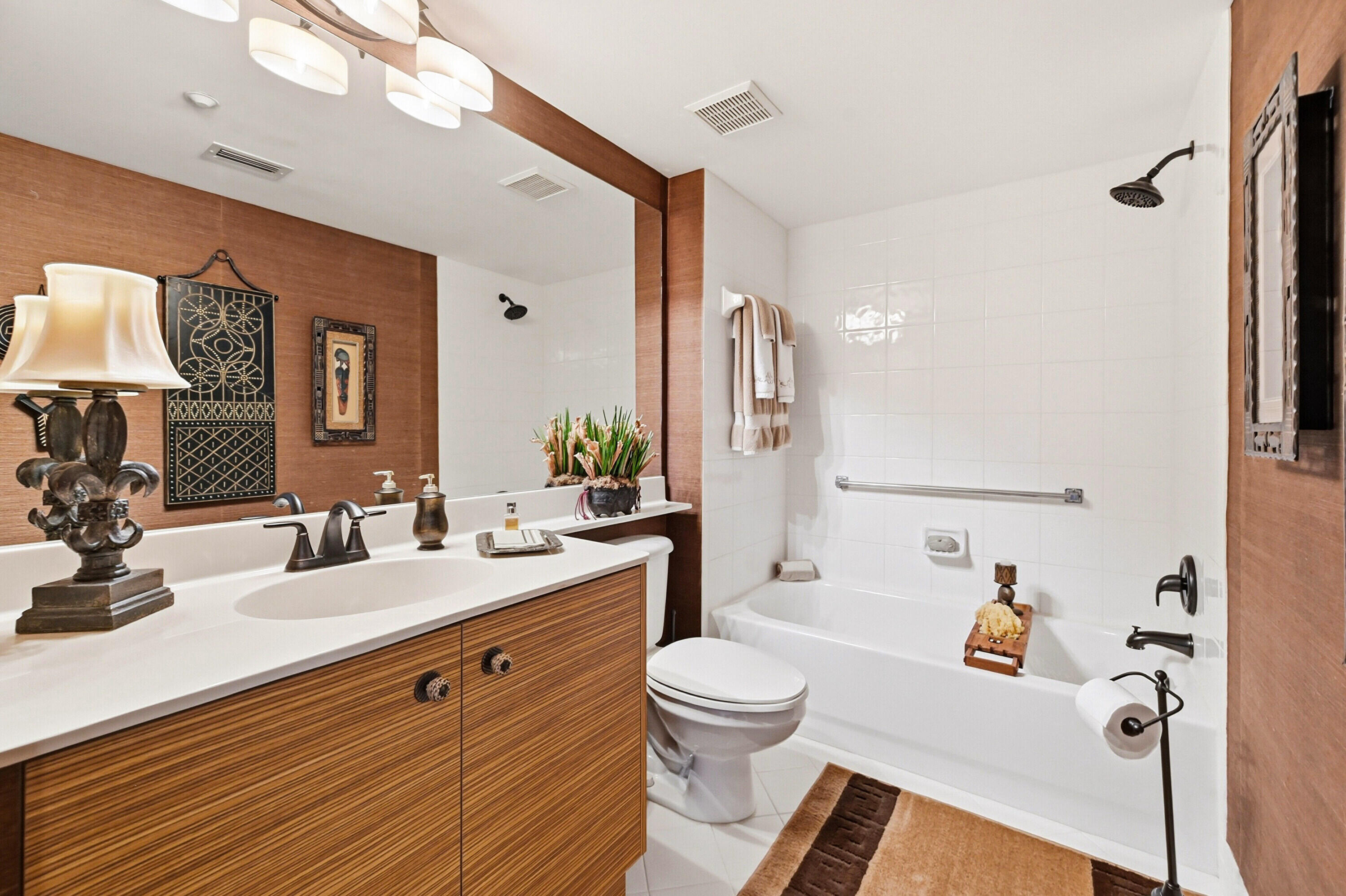 SOUTHAMPTON CONDOMINIUM I - Residential